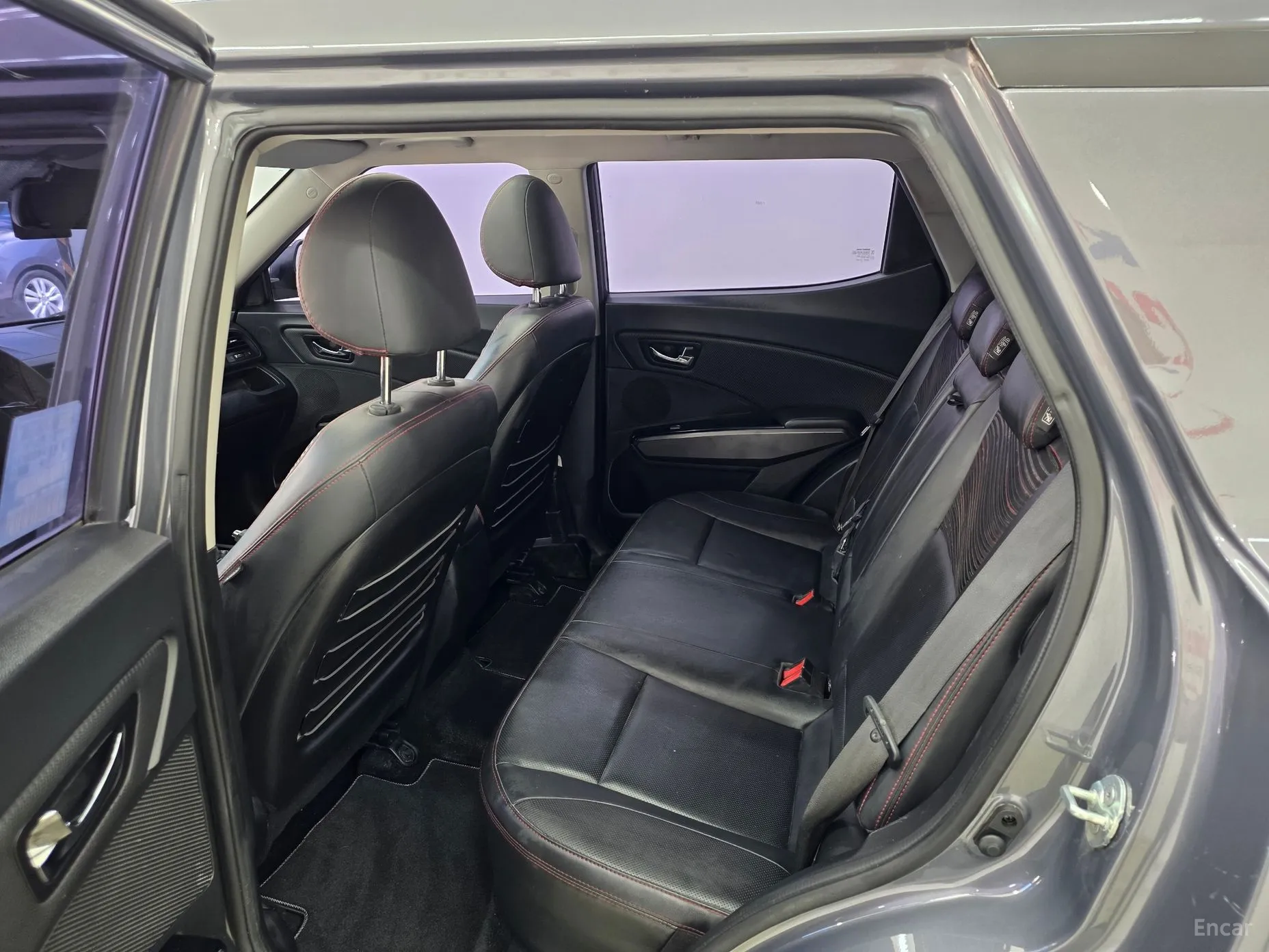 KG Mobility (SsangYong) Tivoli Air превью 17