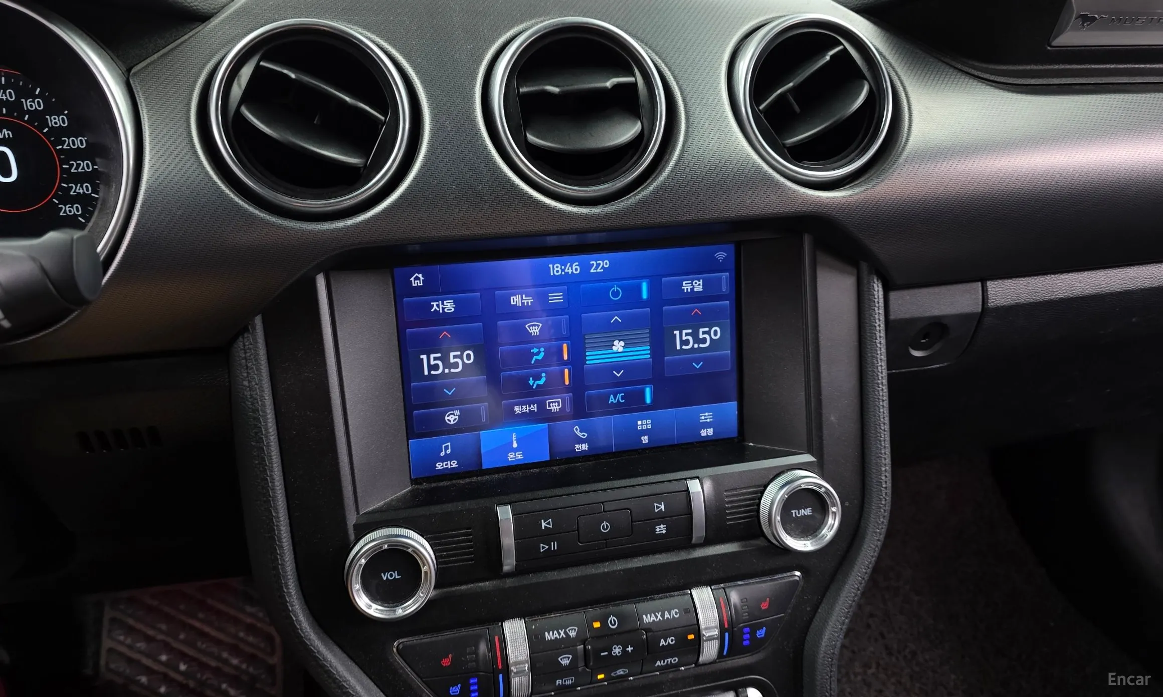 Ford Mustang превью 13