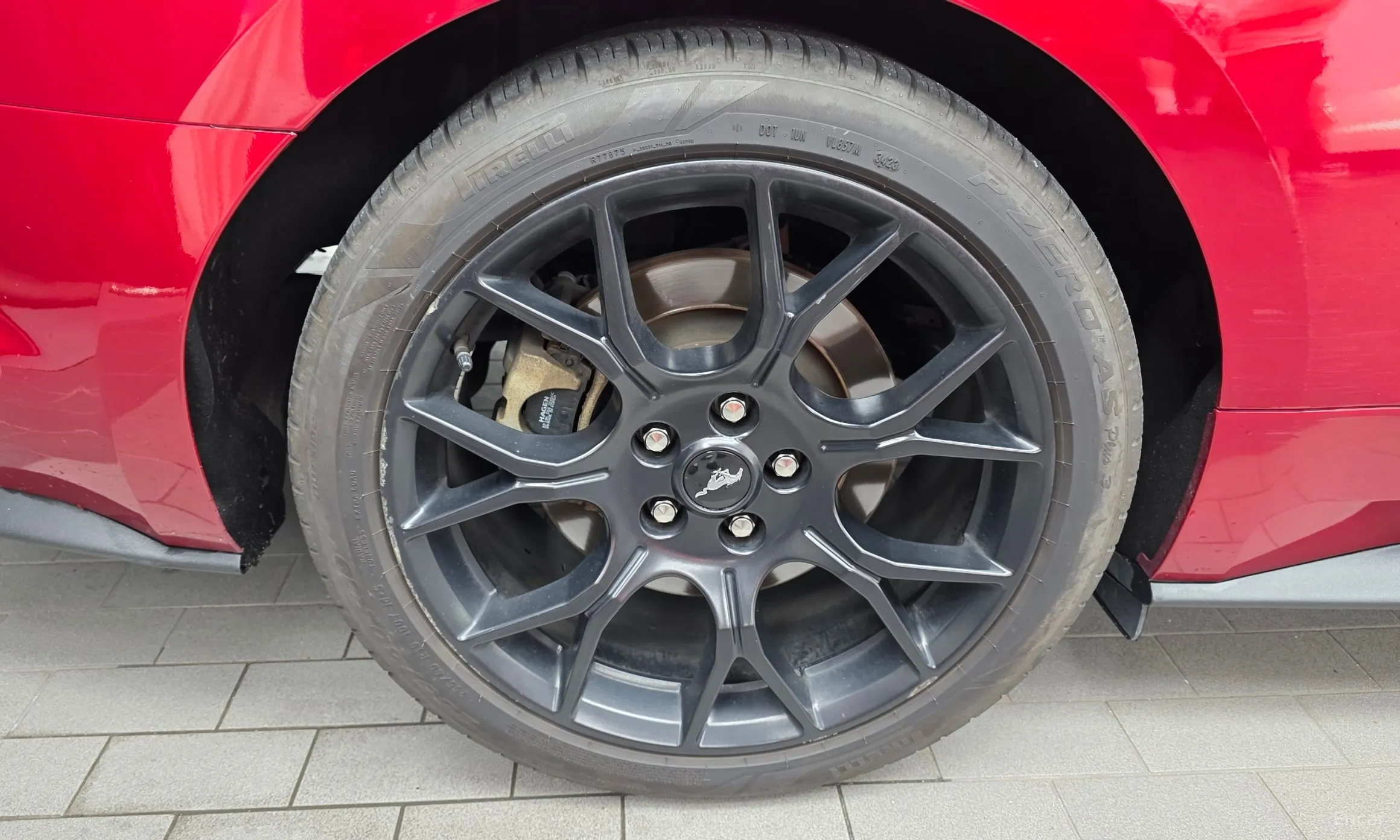 Ford Mustang превью 5