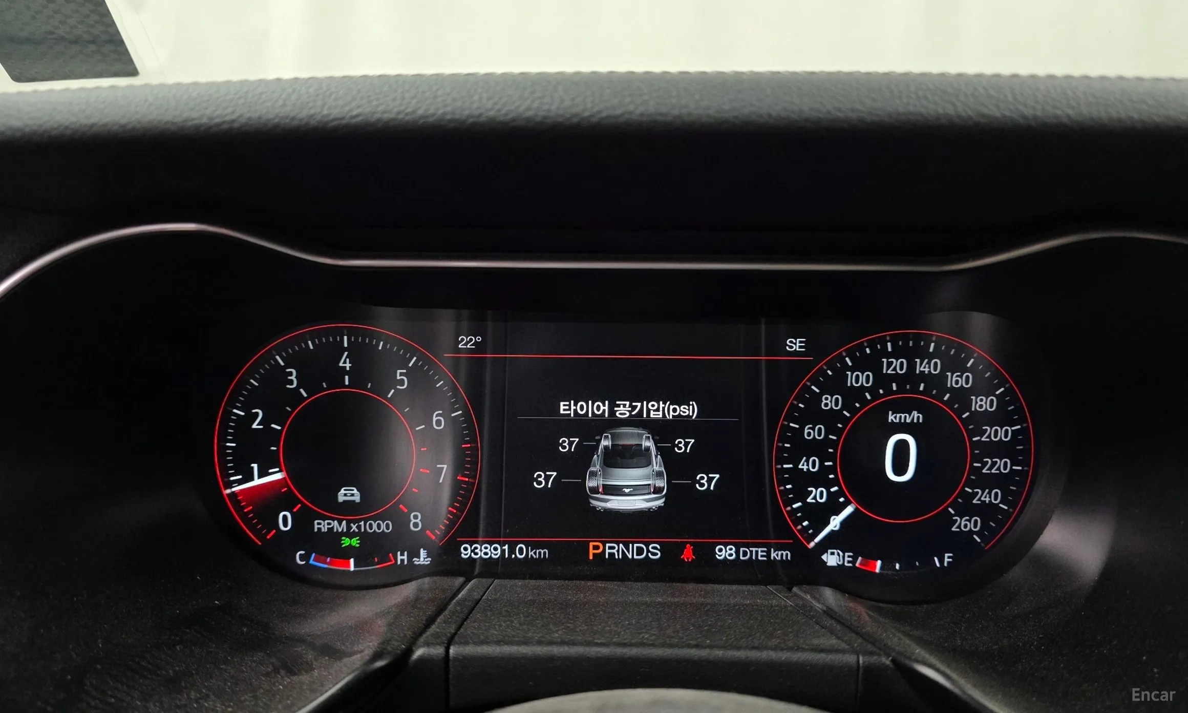 Ford Mustang превью 8