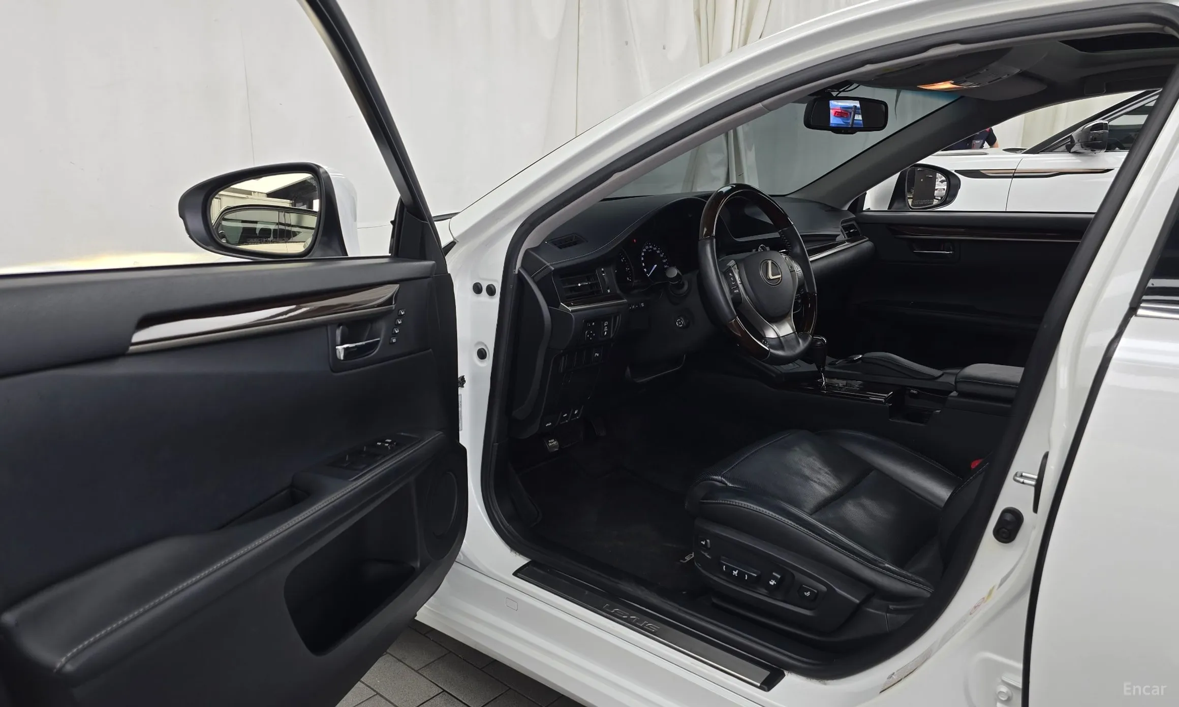 Lexus New ES350 превью 10