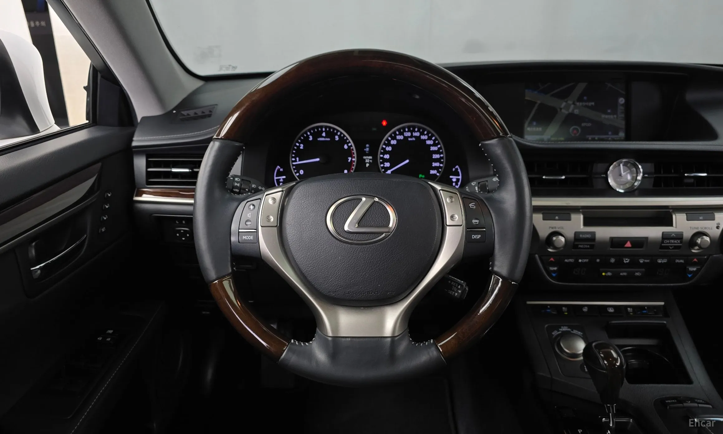 Lexus New ES350 превью 13