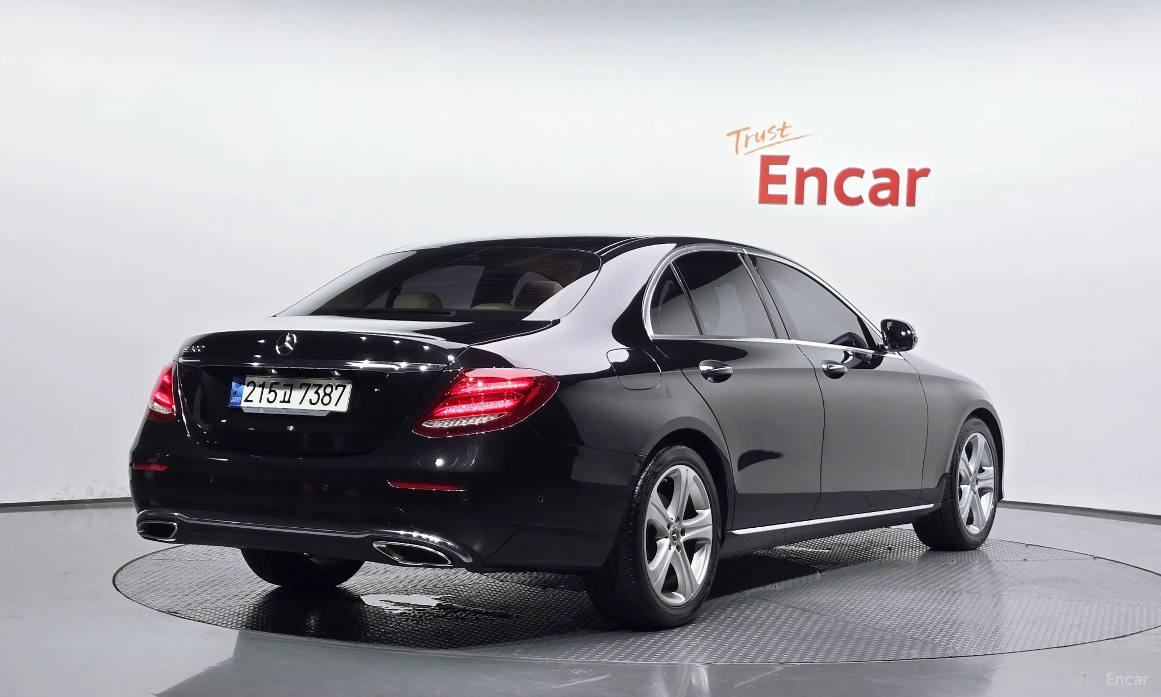 Mercedes Benz E-Class W213