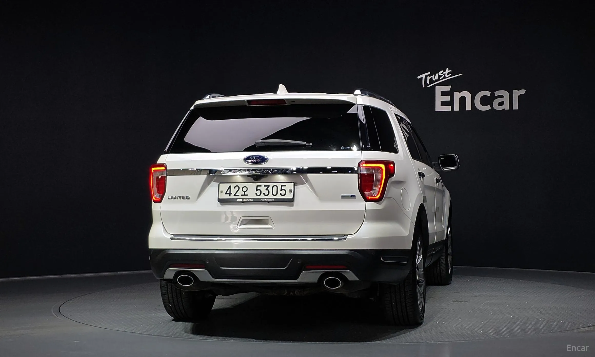 Ford Explorer превью 4