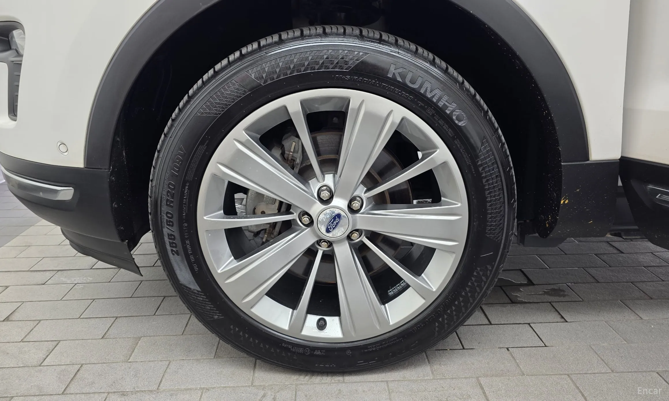 Ford Explorer превью 5