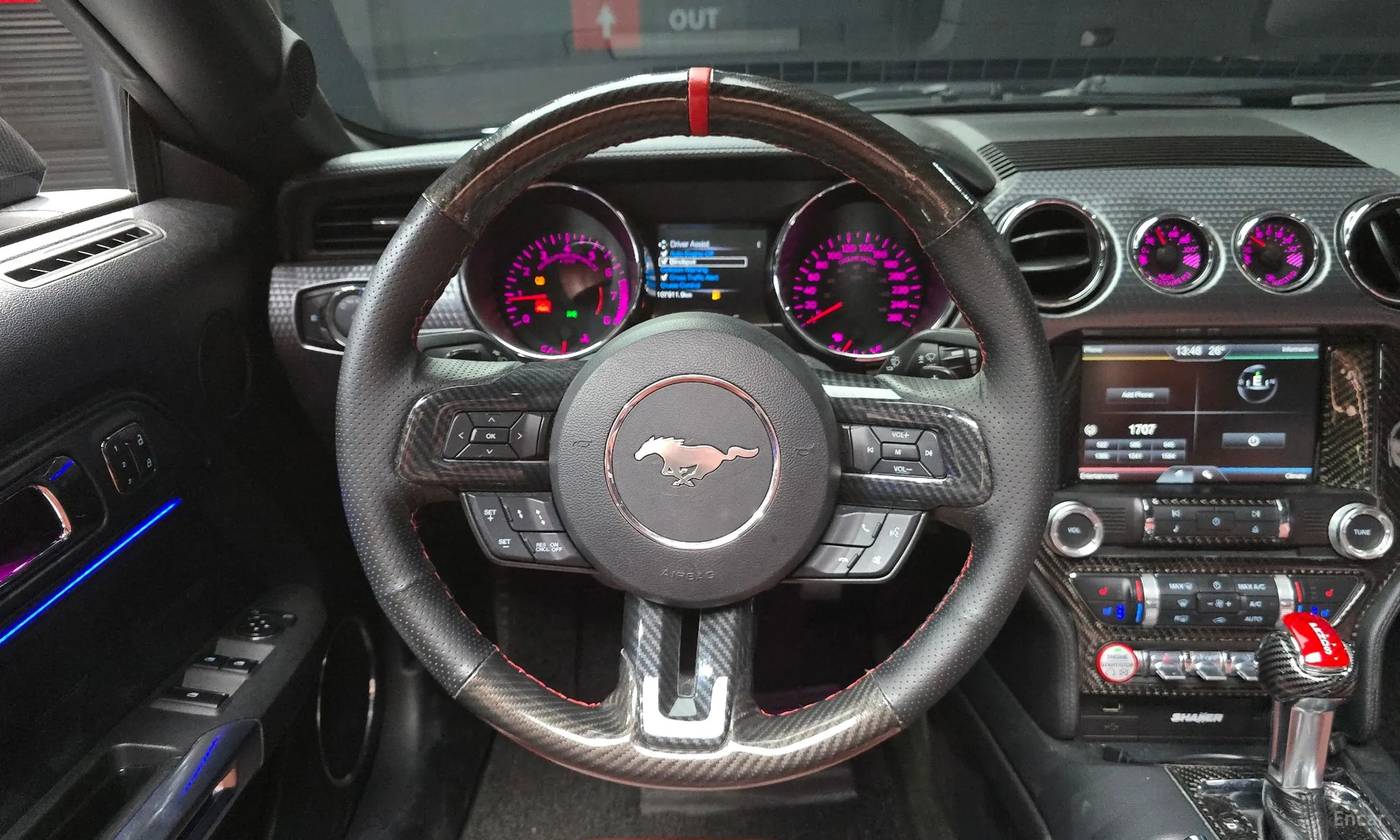 Ford Mustang превью 13