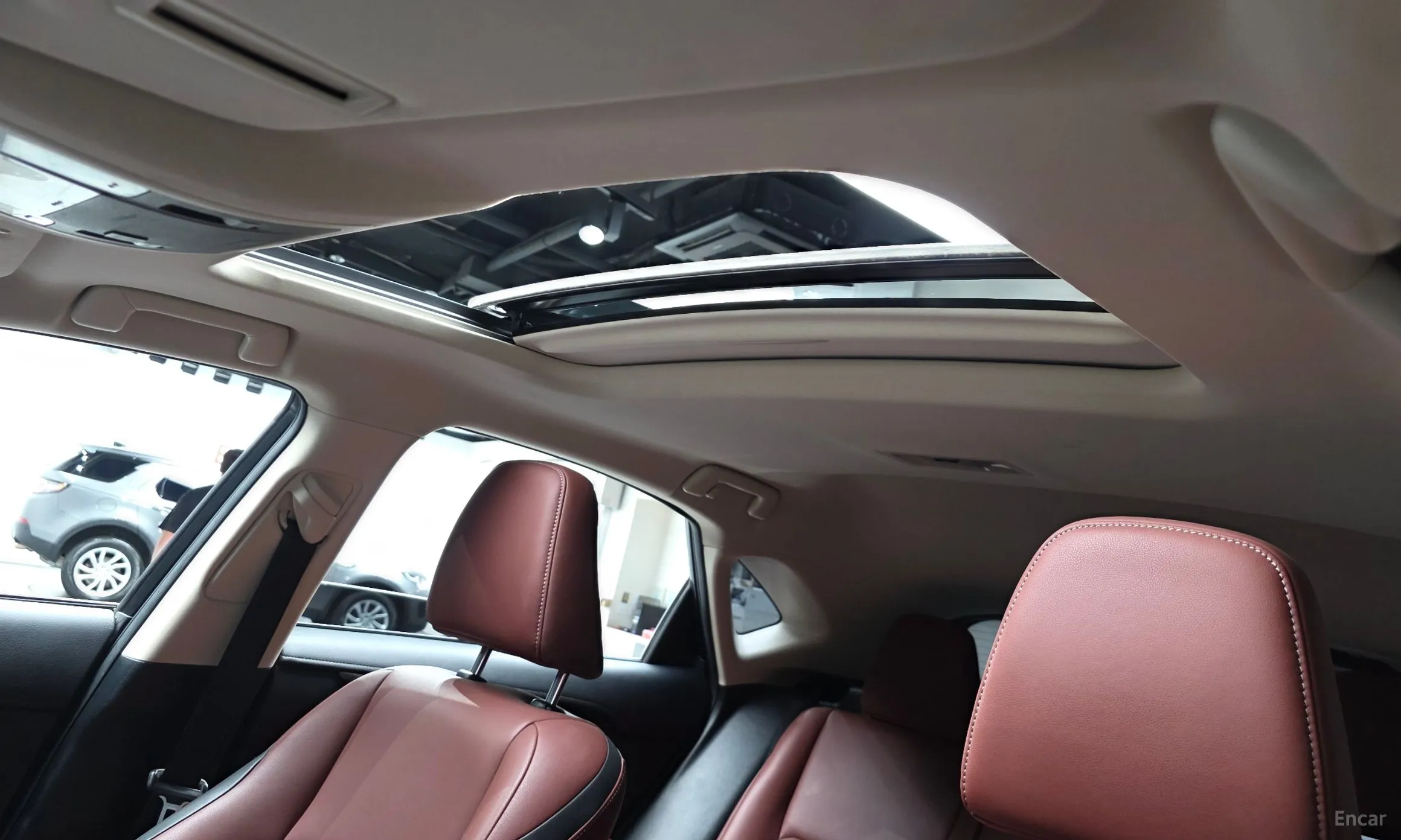 Lexus NX300h превью 17