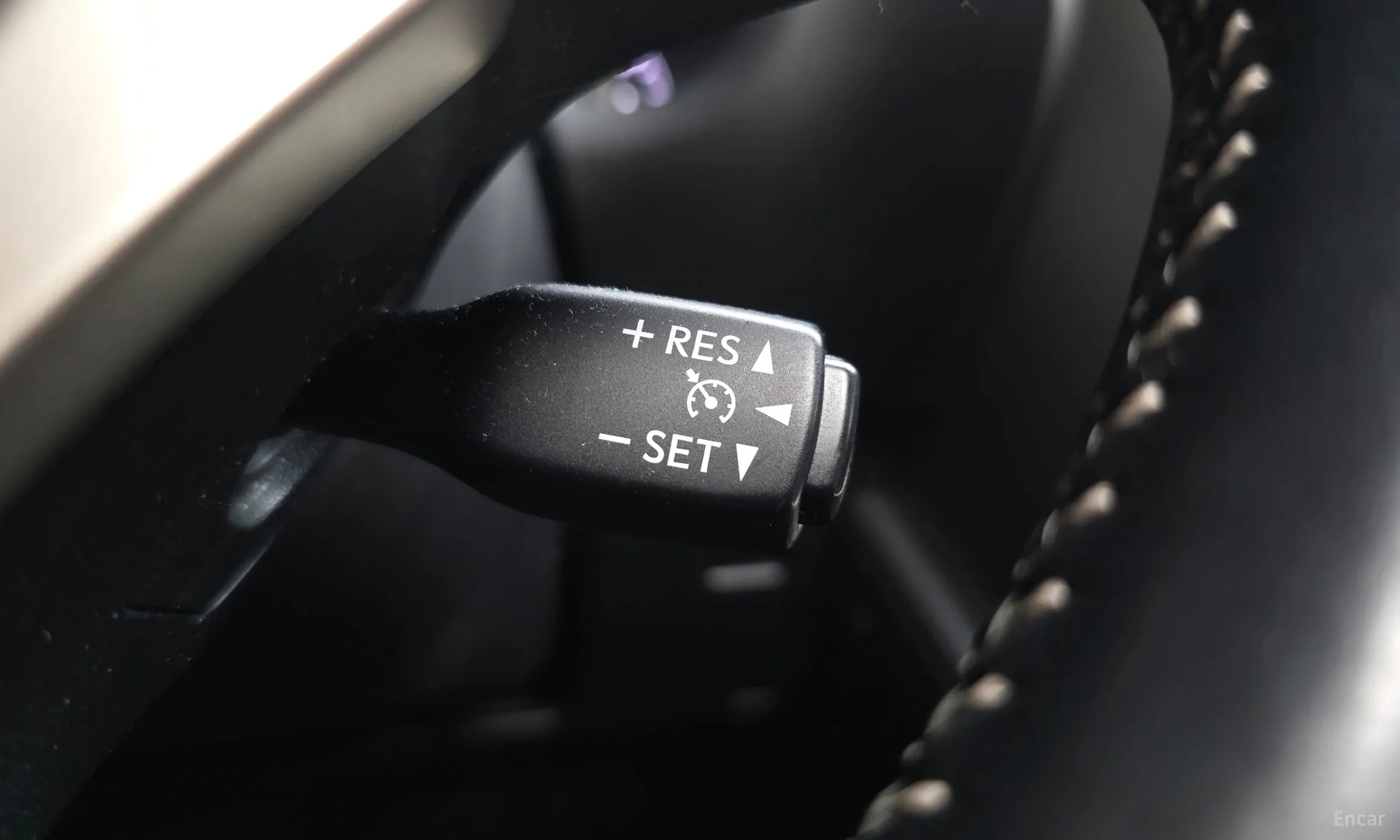 Lexus NX300h превью 18