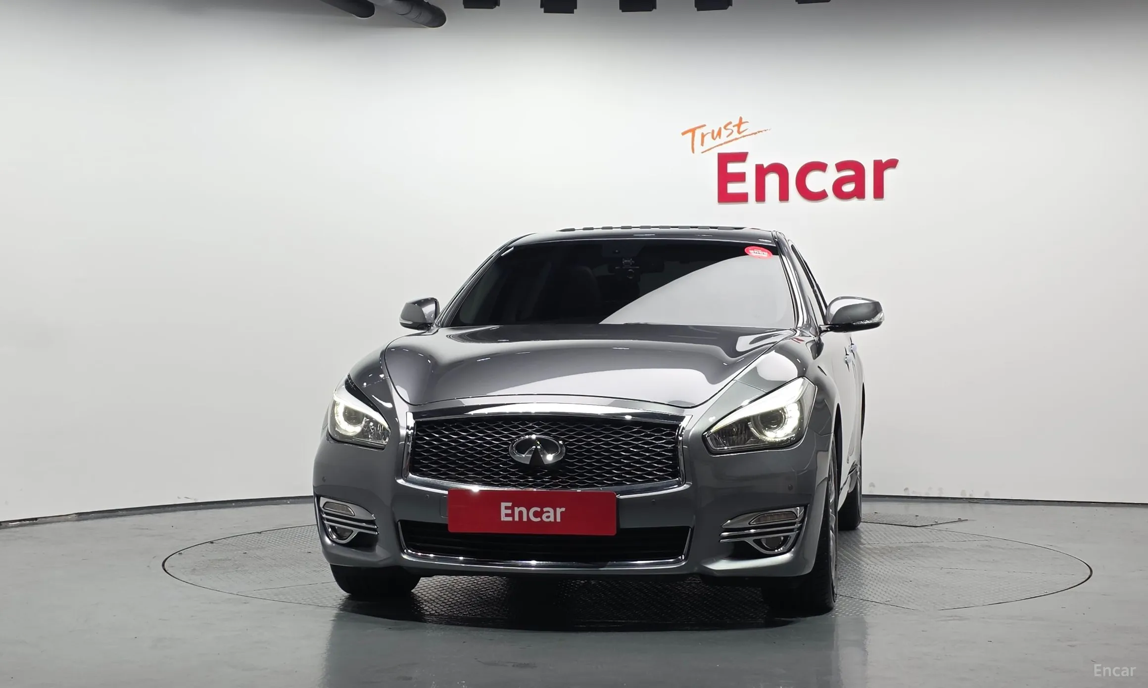 Infiniti Q70 превью 3