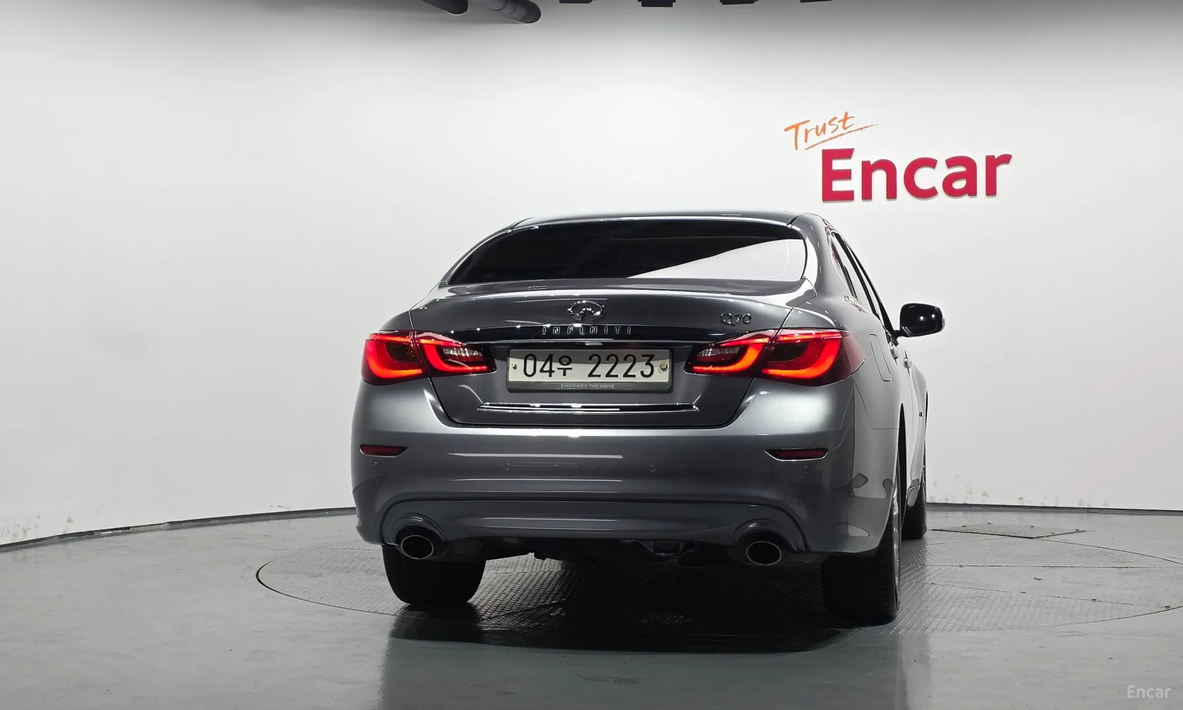Infiniti Q70 превью 4