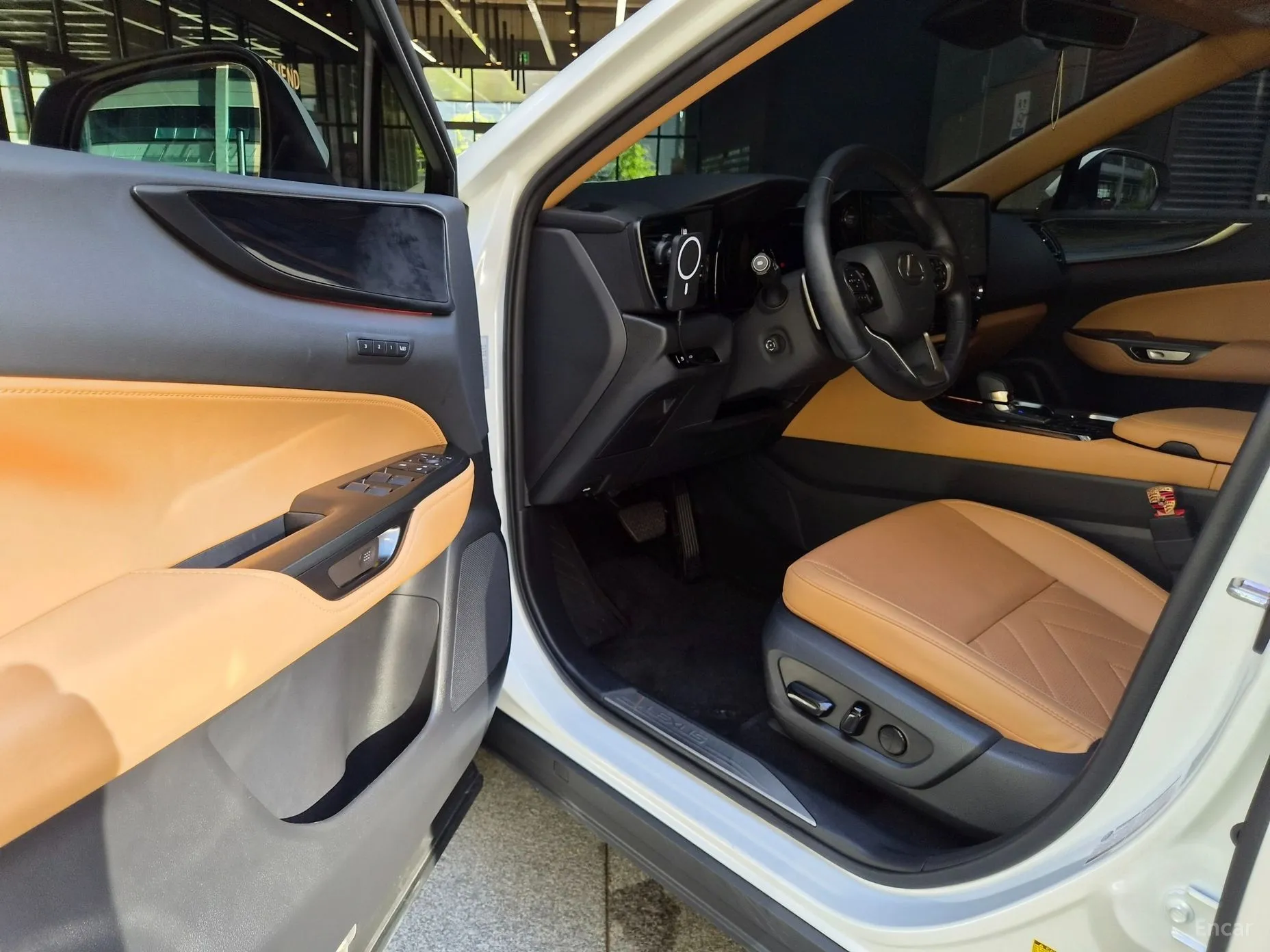 Lexus NX350h Gen 2 превью 10
