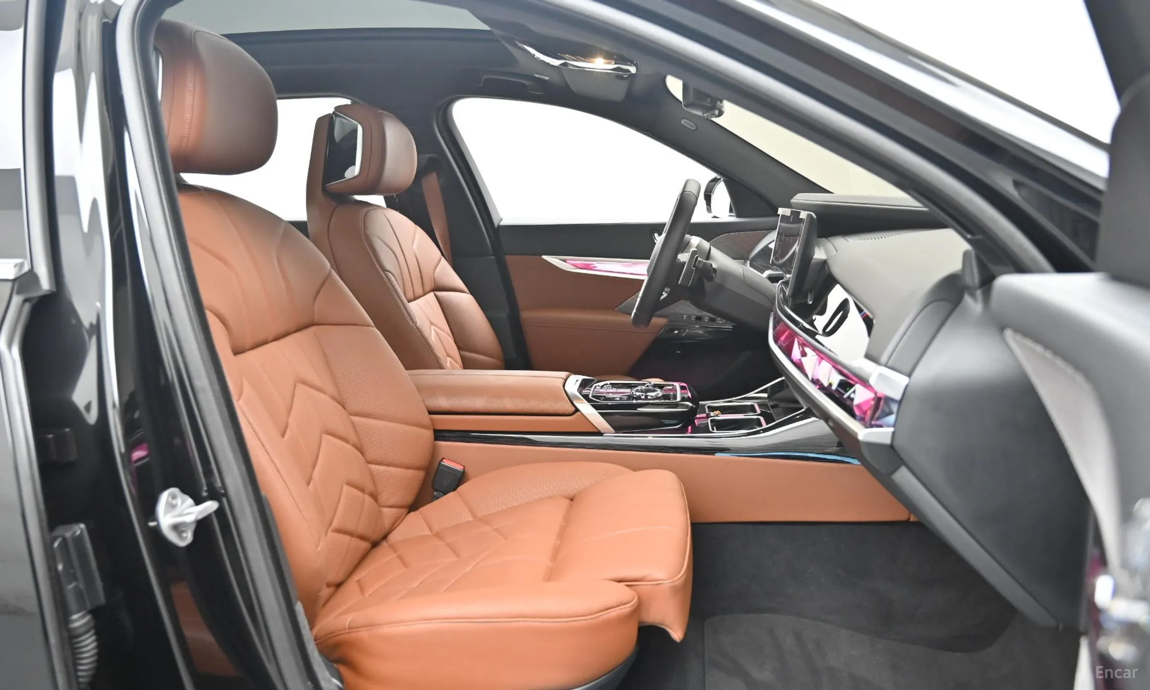 BMW 7 Series (G70) превью 10