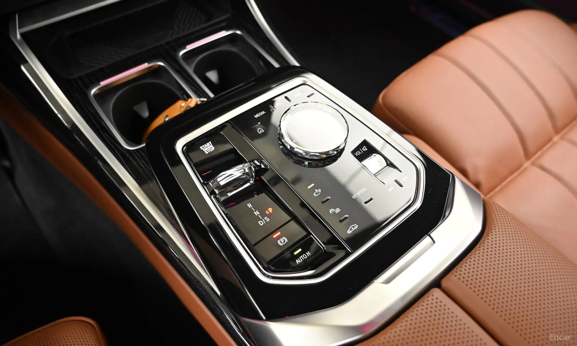 BMW 7 Series (G70) превью 9