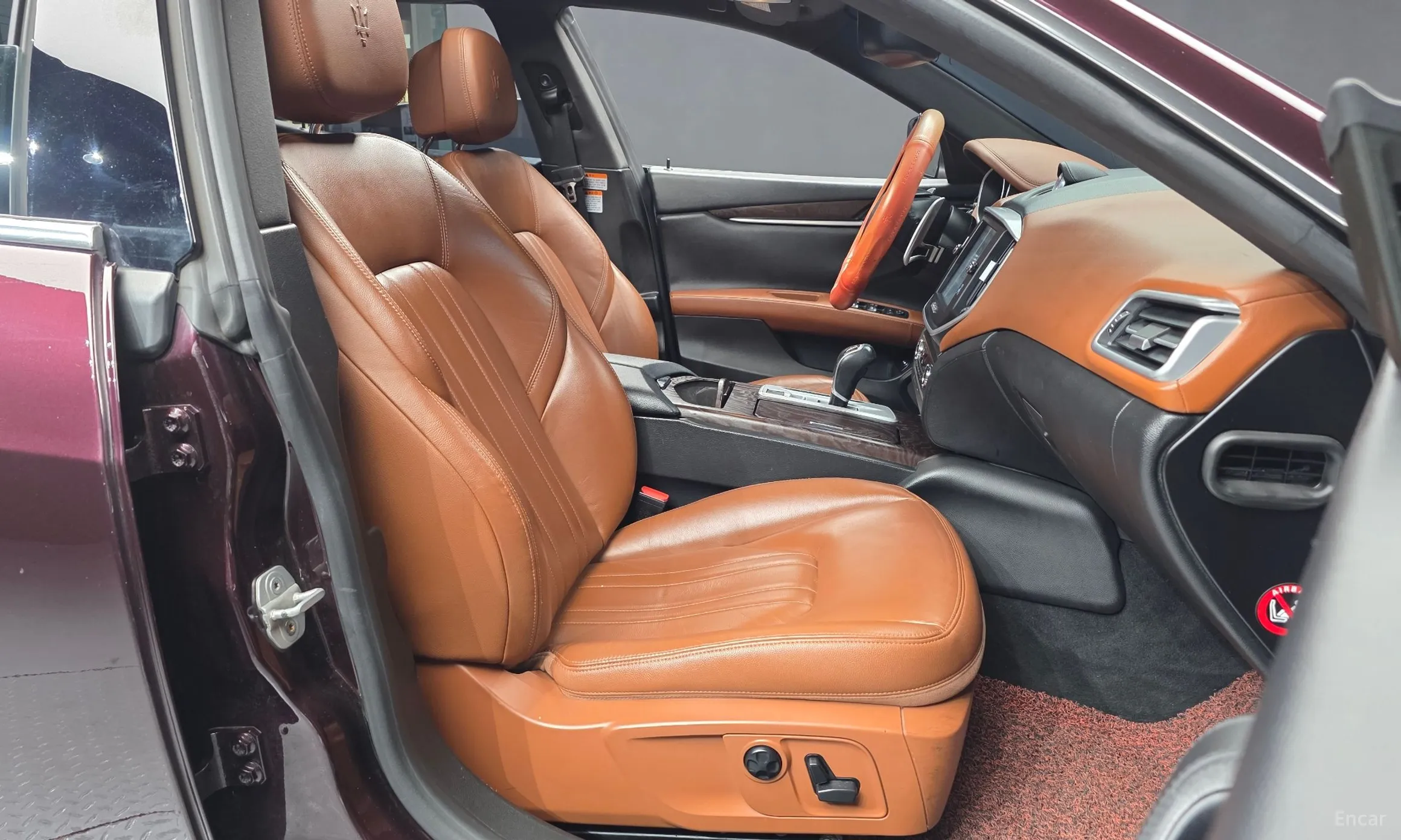Maserati Ghibli превью 11