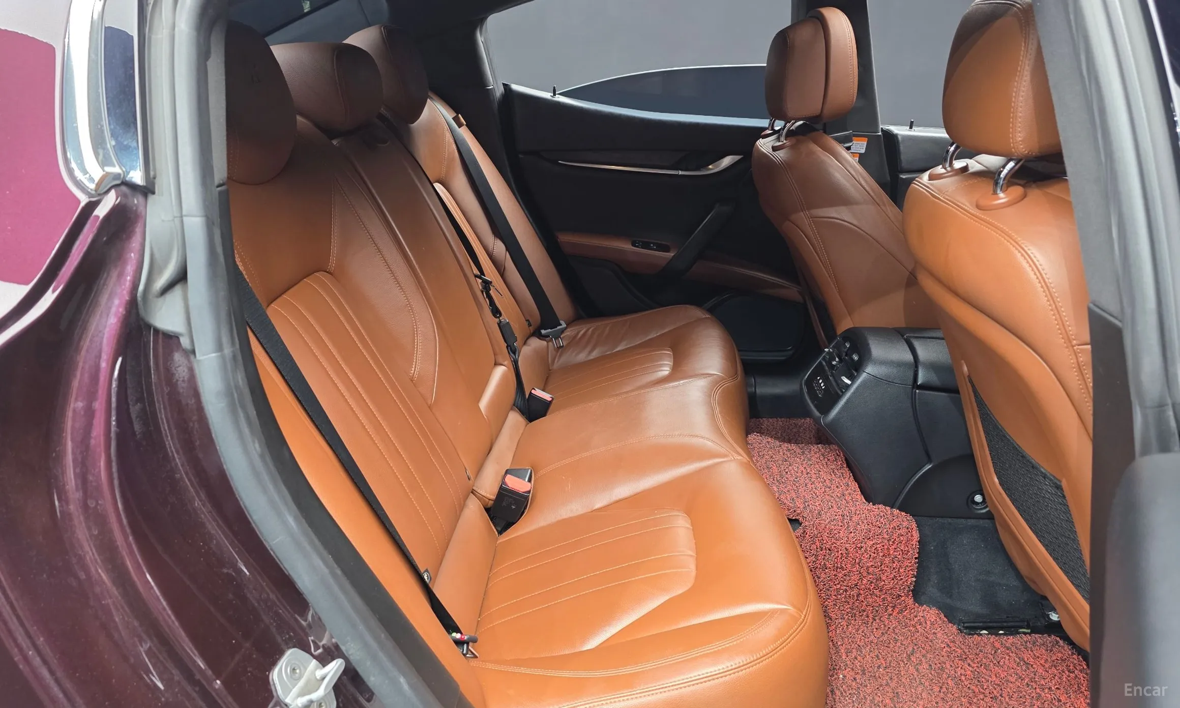 Maserati Ghibli превью 12