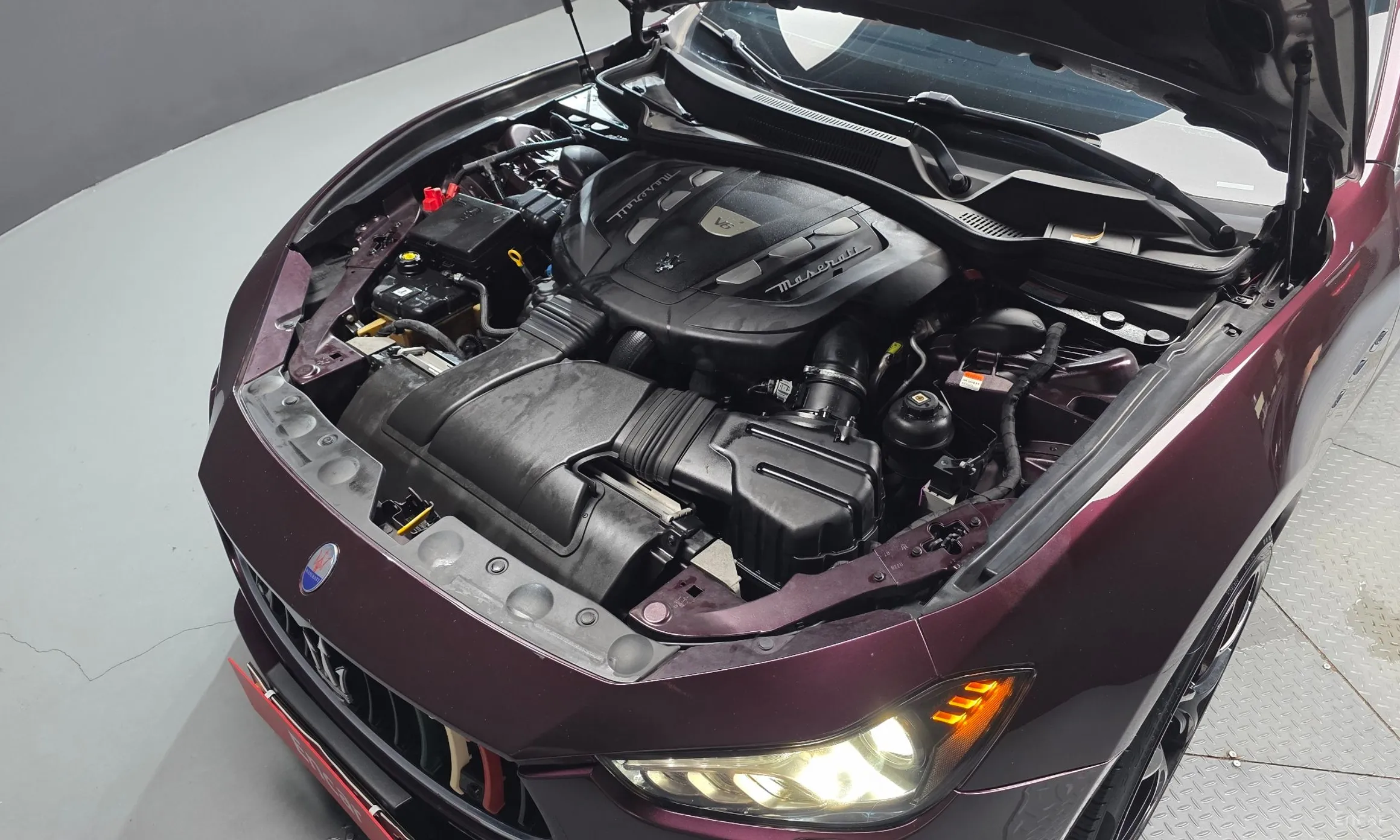 Maserati Ghibli превью 6