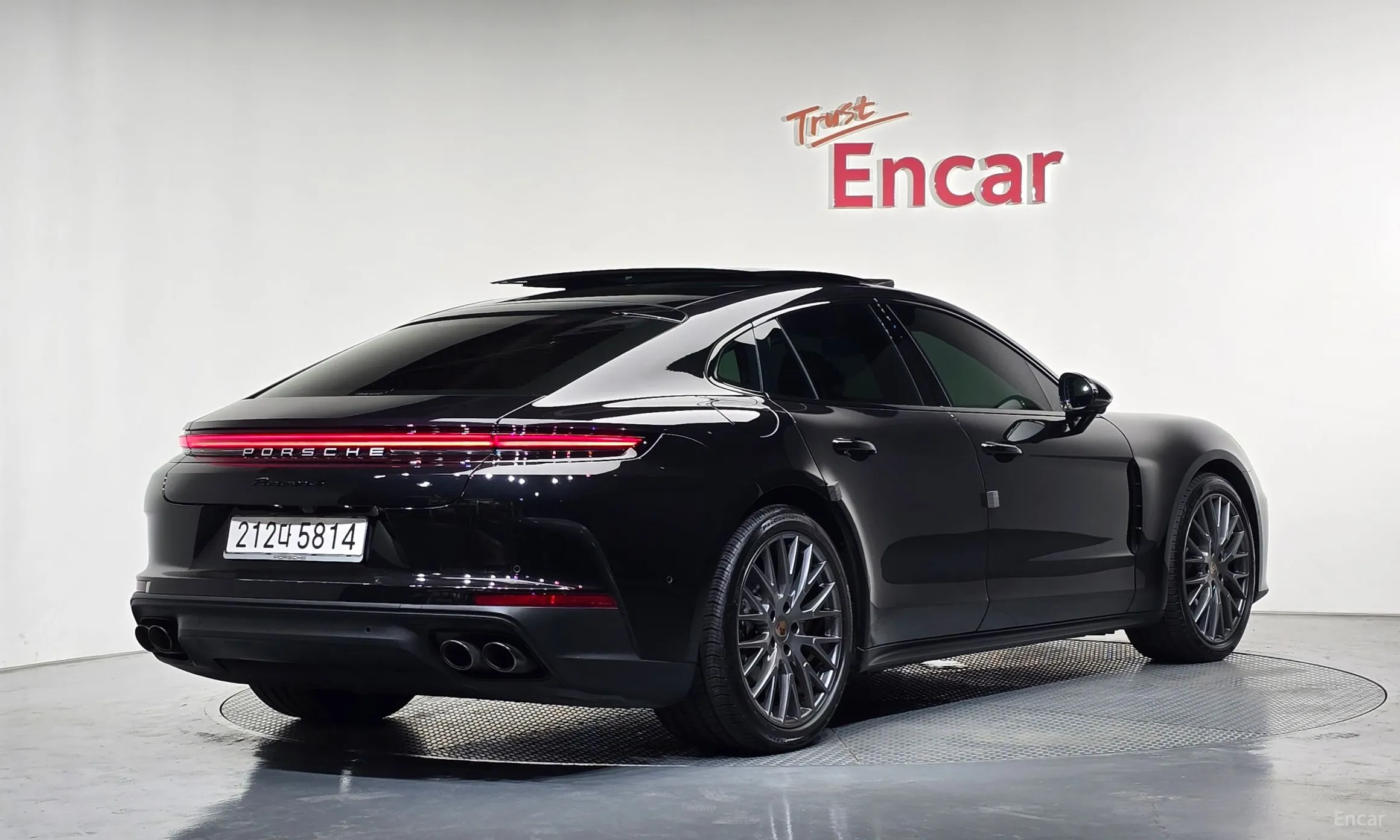 Porsche Panamera (976)