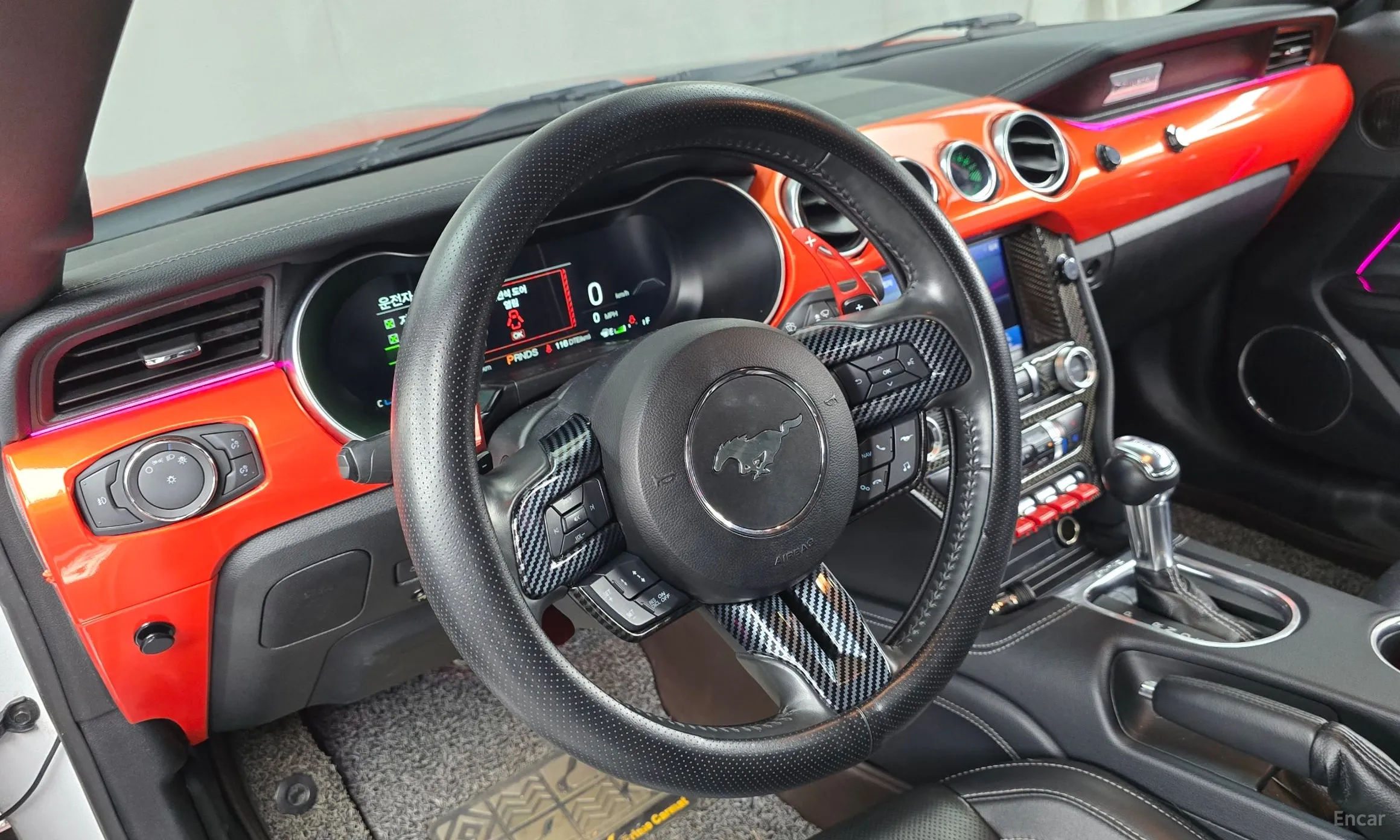 Ford Mustang превью 12