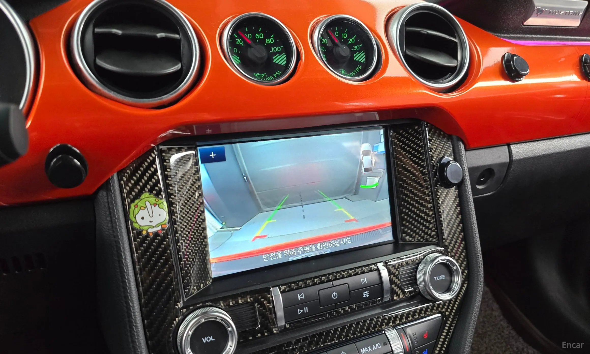 Ford Mustang превью 13