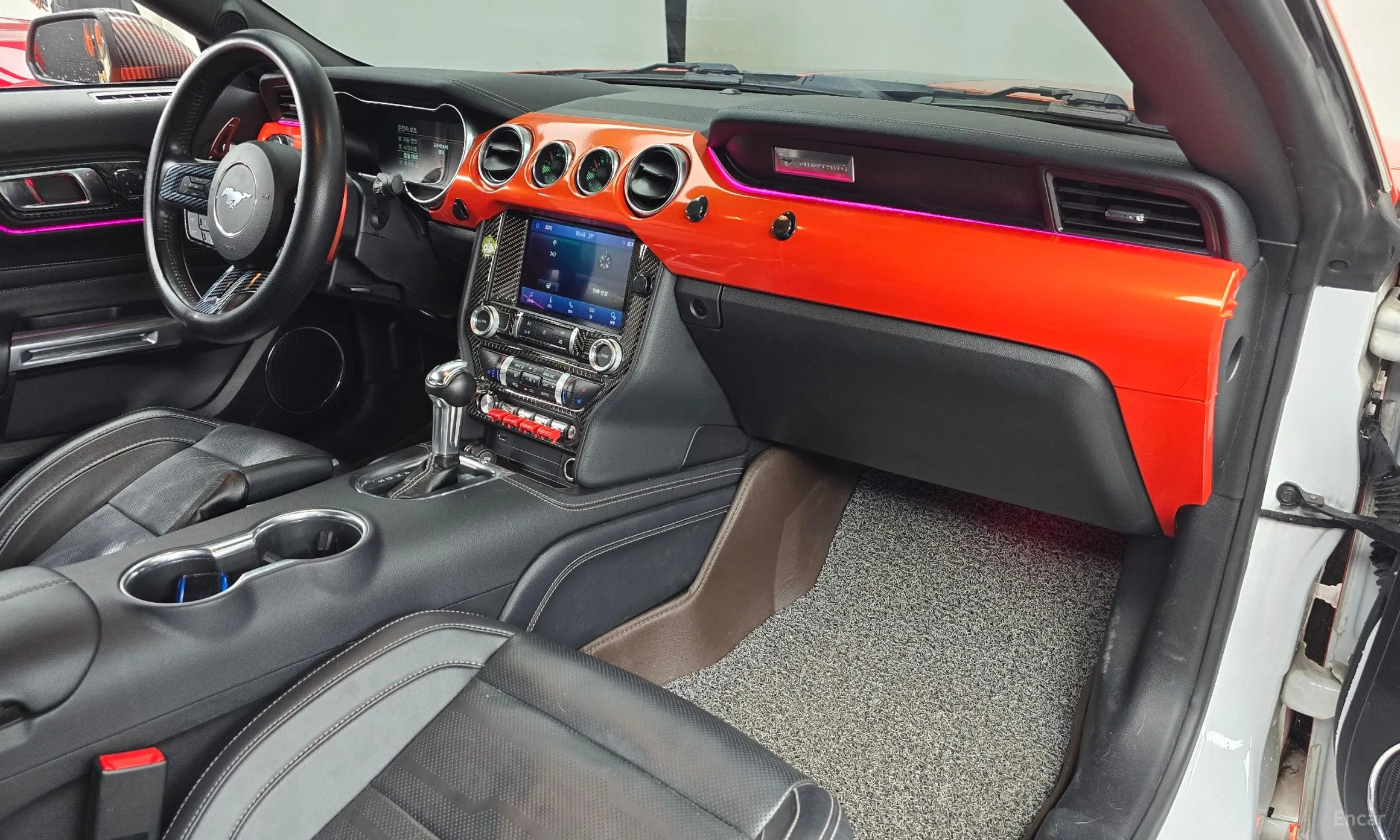 Ford Mustang превью 7