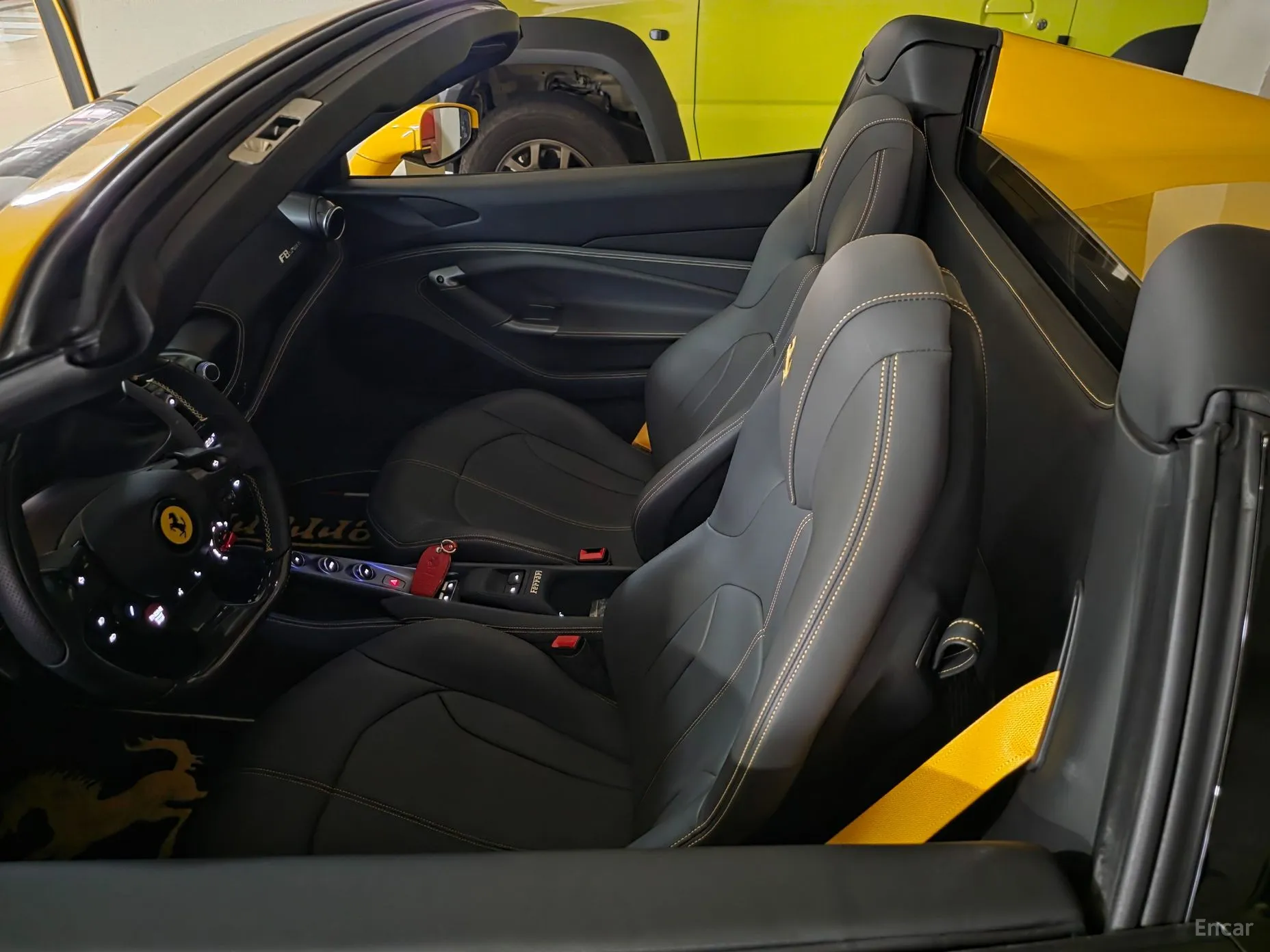 Ferrari F8 Spider превью 17