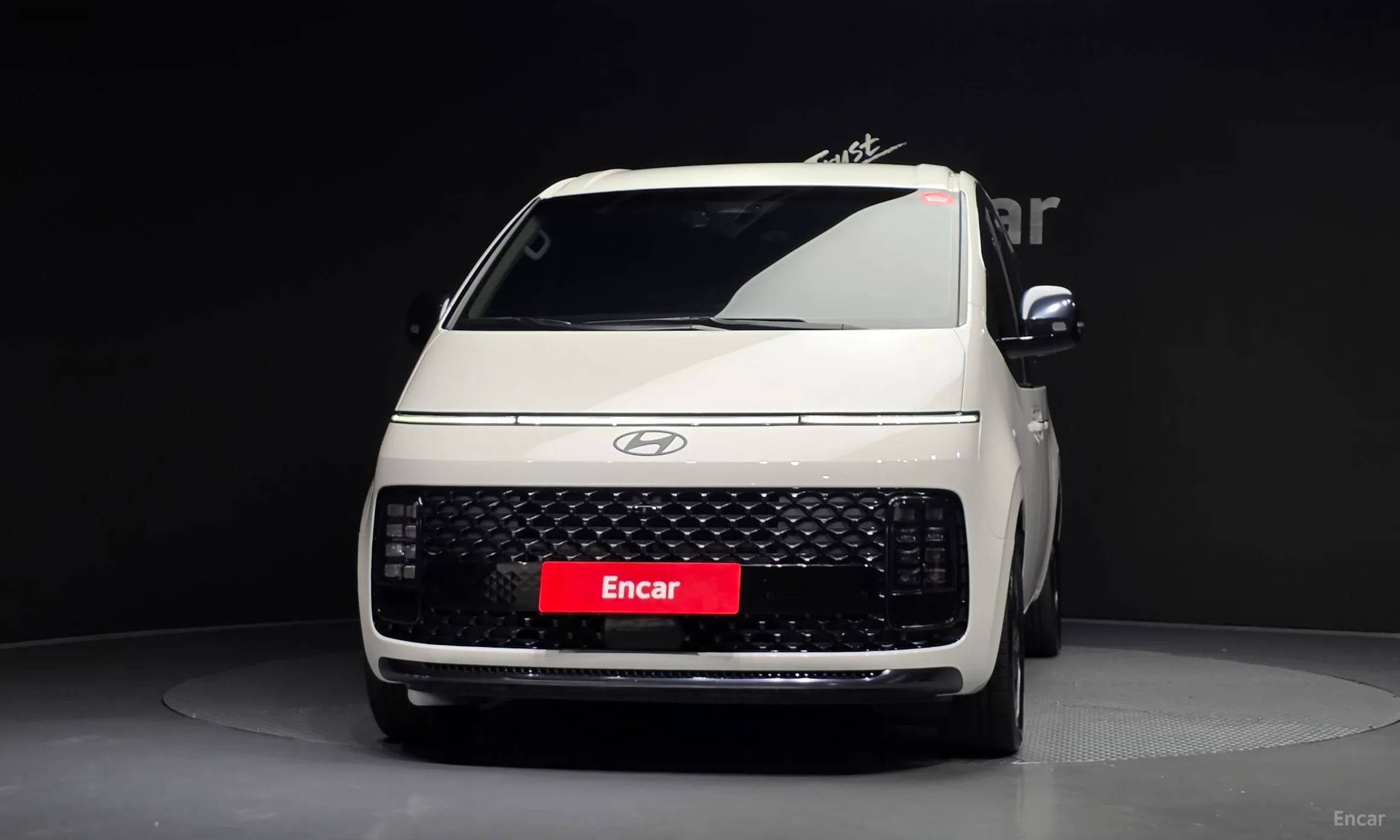 Hyundai Staria превью 3