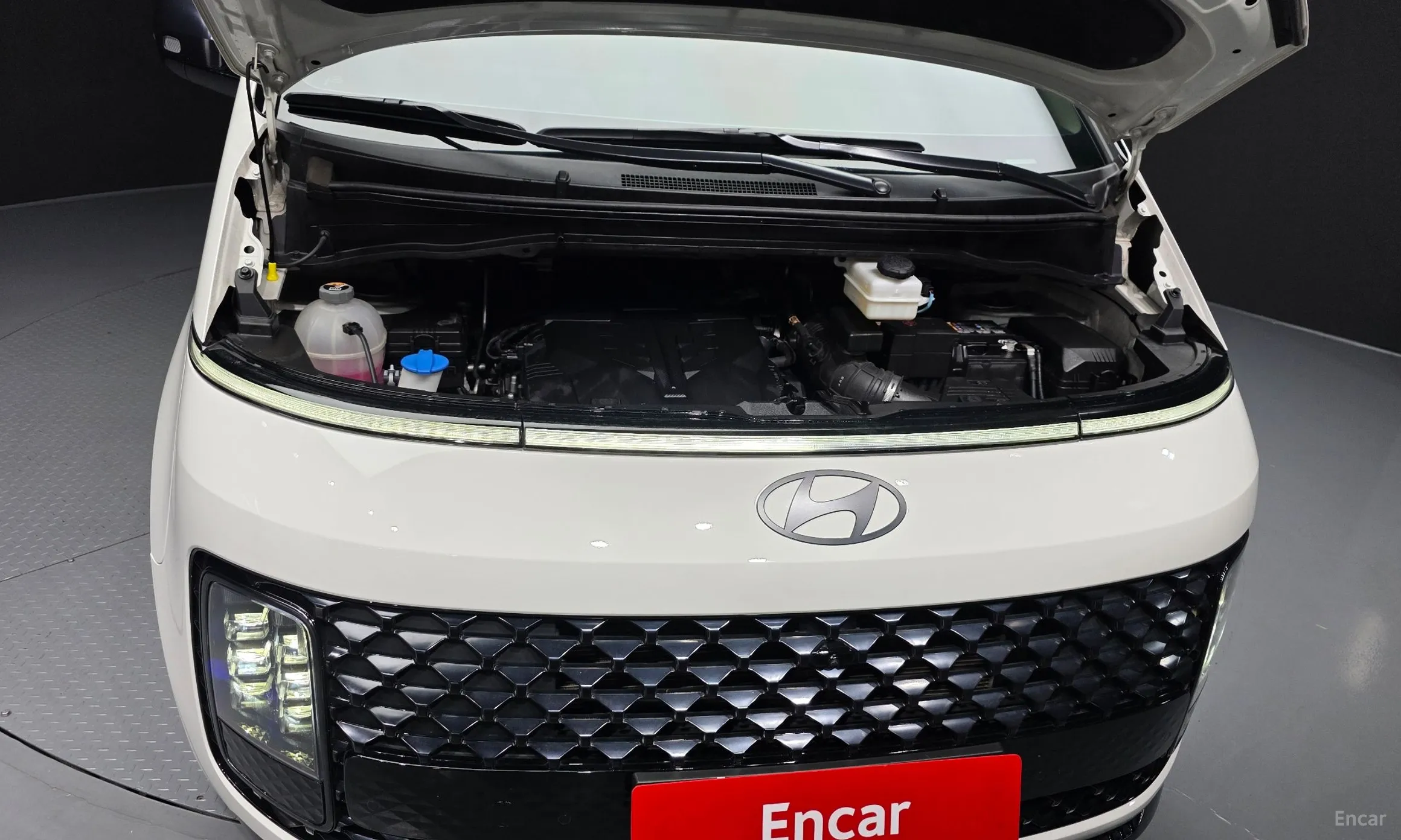 Hyundai Staria превью 6