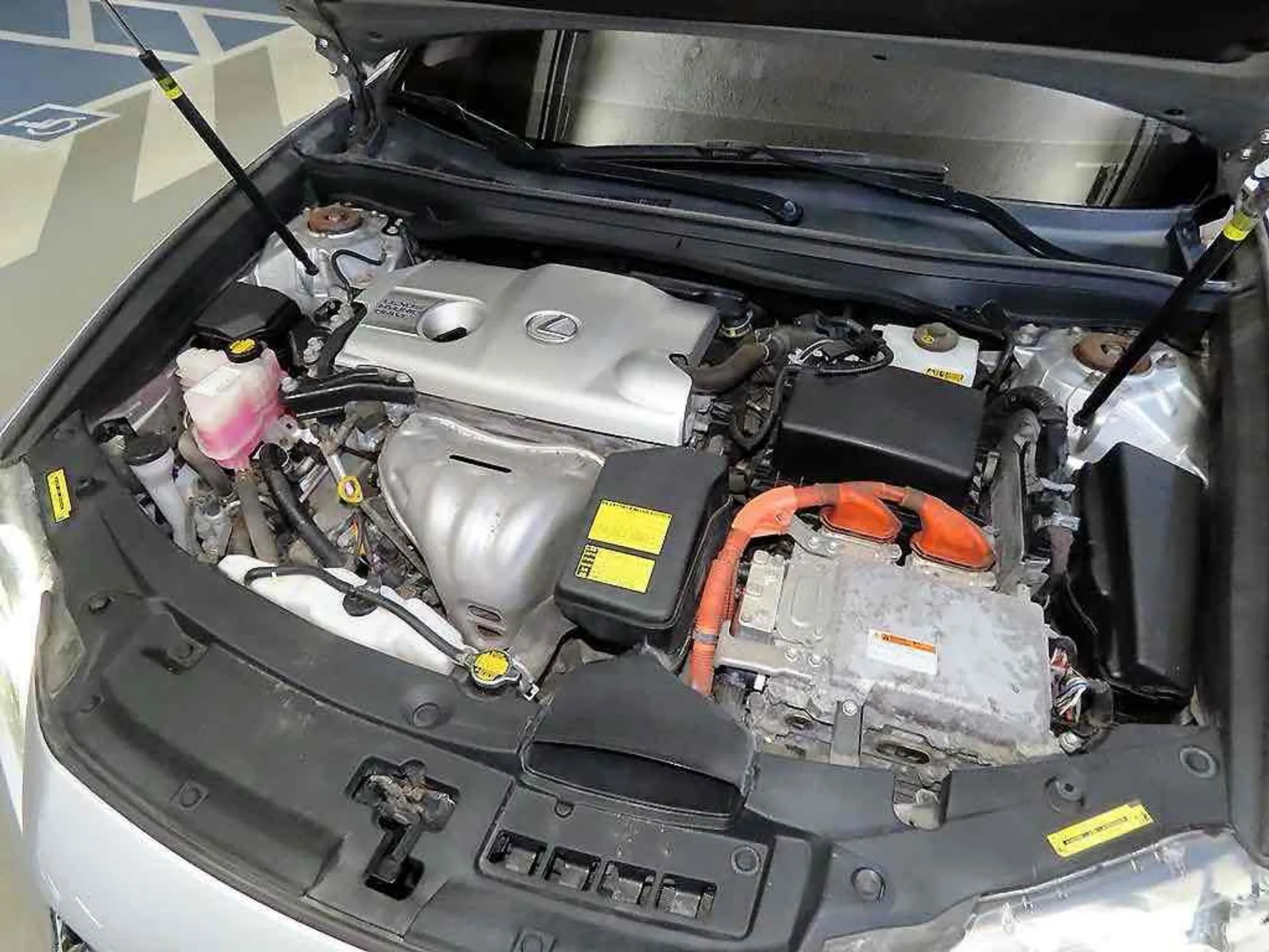 Lexus New ES300h превью 19