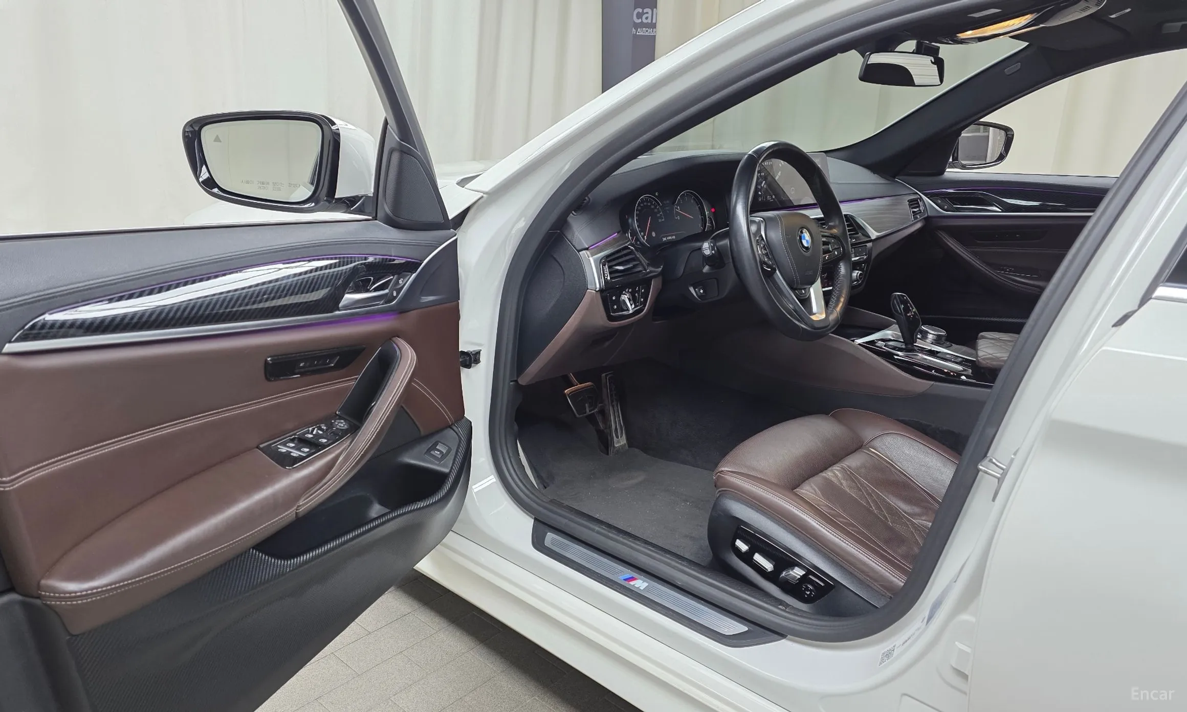 BMW 5 Series (G30) превью 10