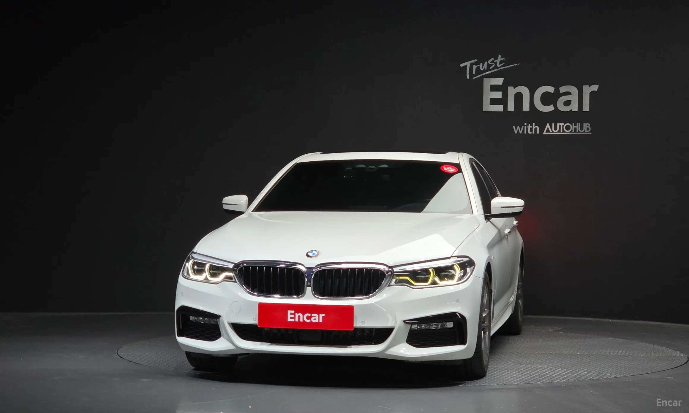 BMW 5 Series (G30) превью 3
