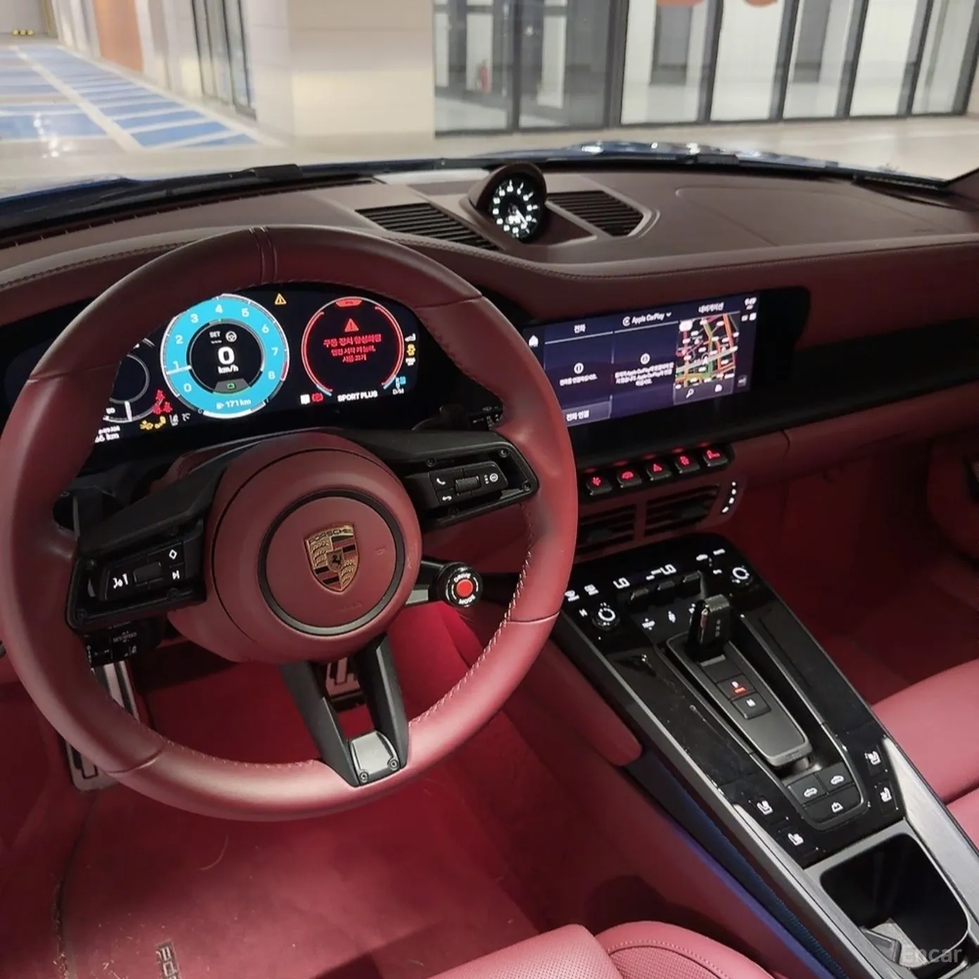 Porsche 911 (992) превью 10