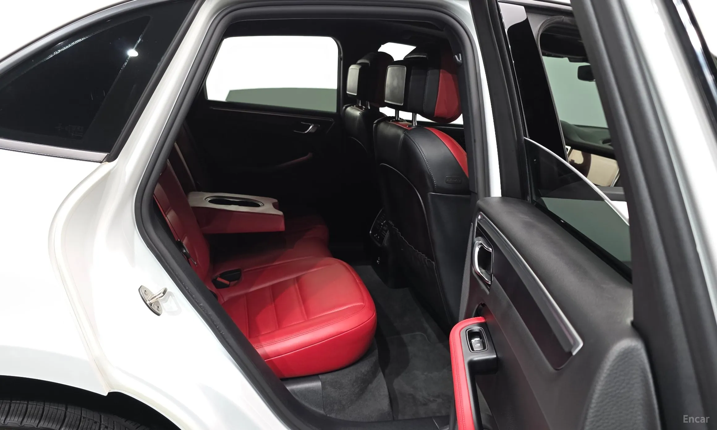 Porsche Macan превью 12