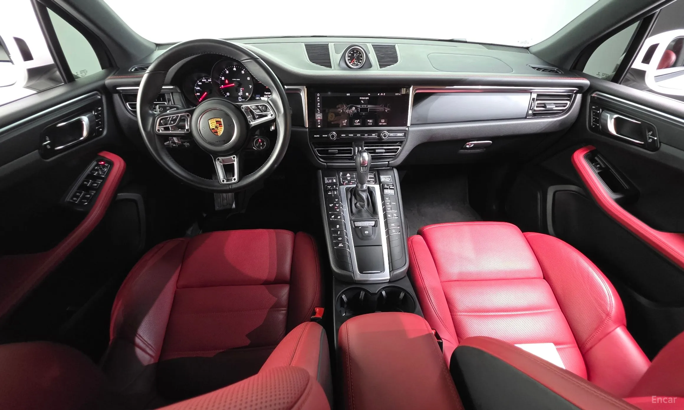 Porsche Macan превью 7