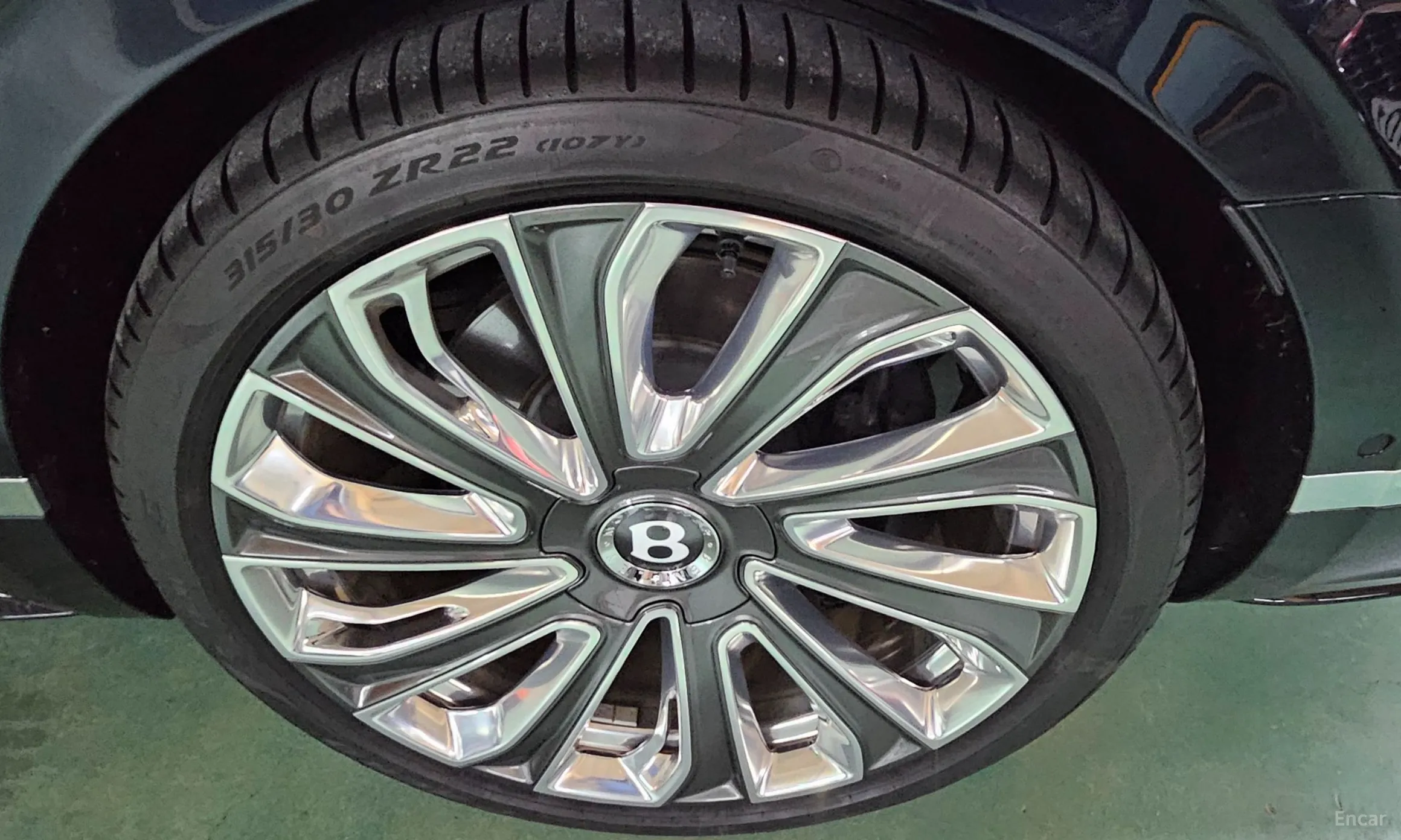 Bentley Flying Spur 4th Generation превью 10