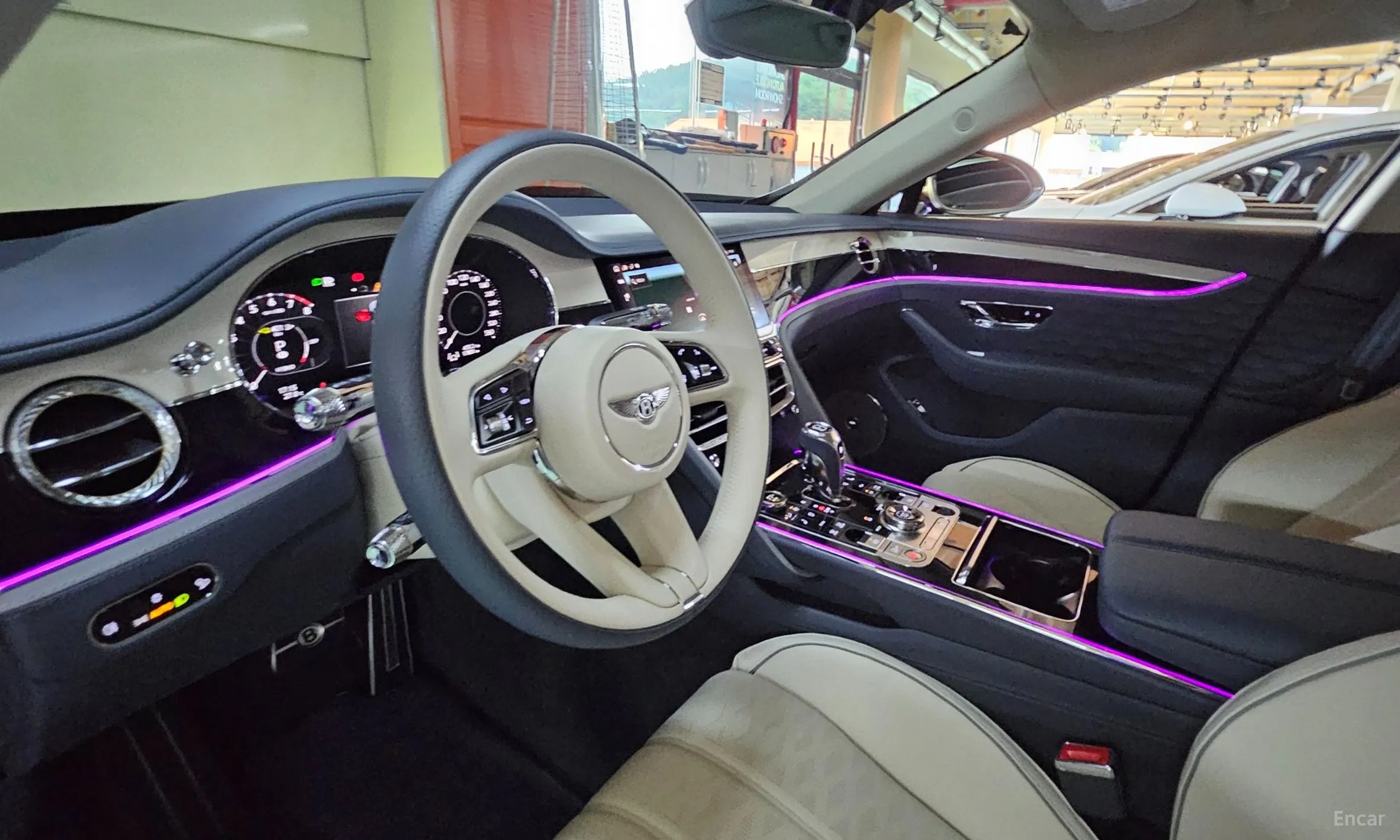 Bentley Flying Spur 4th Generation превью 16