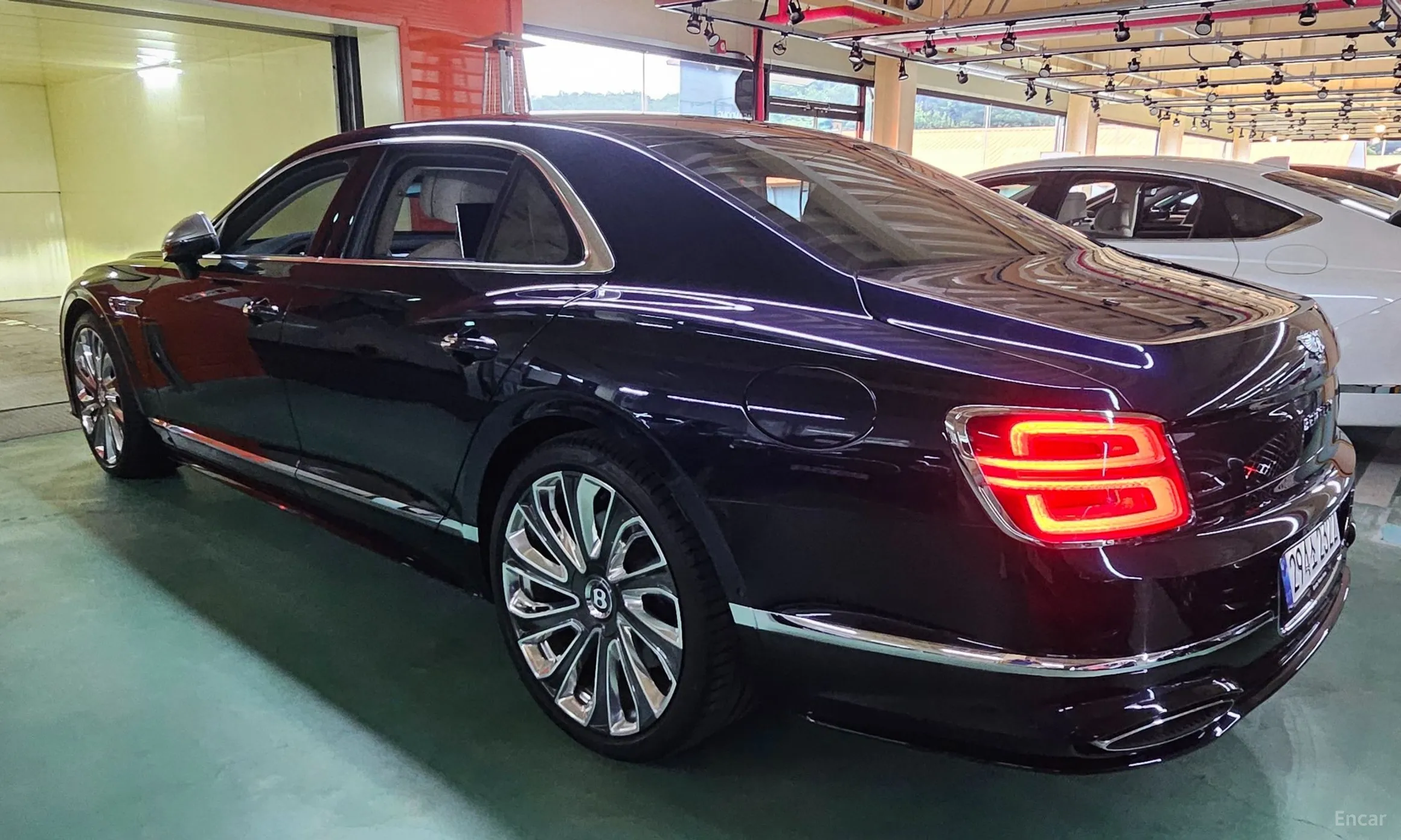 Bentley Flying Spur 4th Generation превью 3