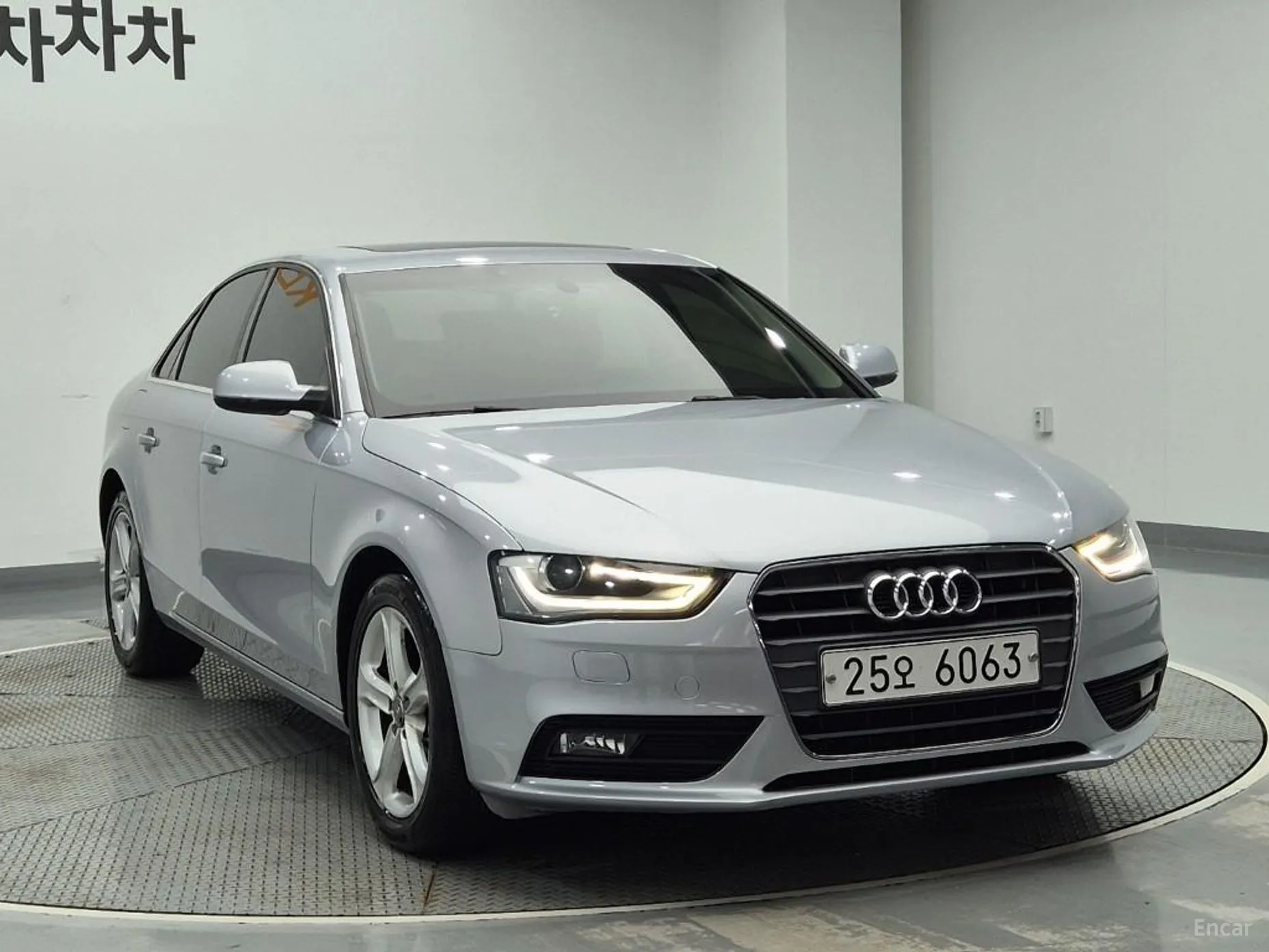 Audi New A4 превью 4