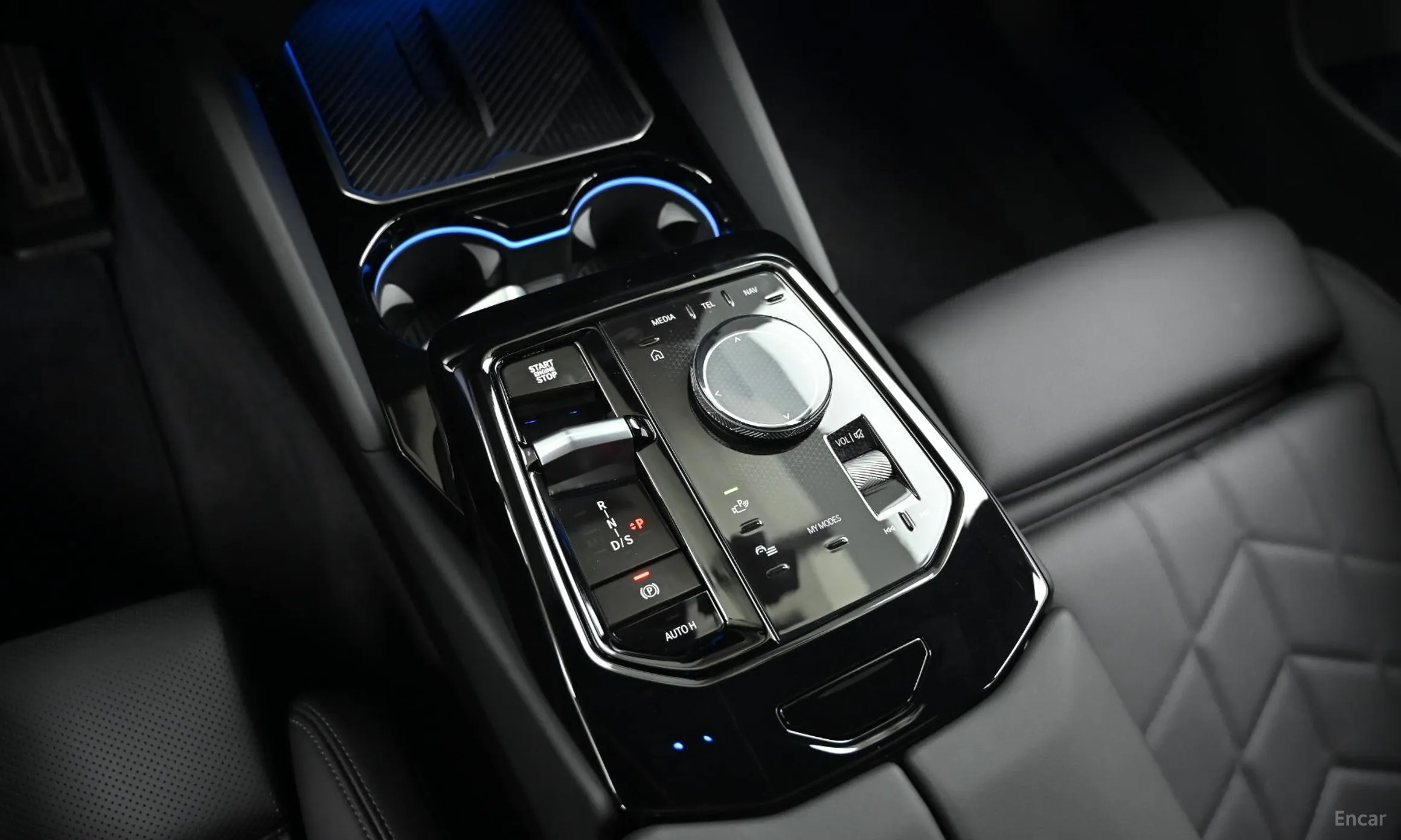 BMW 5 Series (G60) превью 20