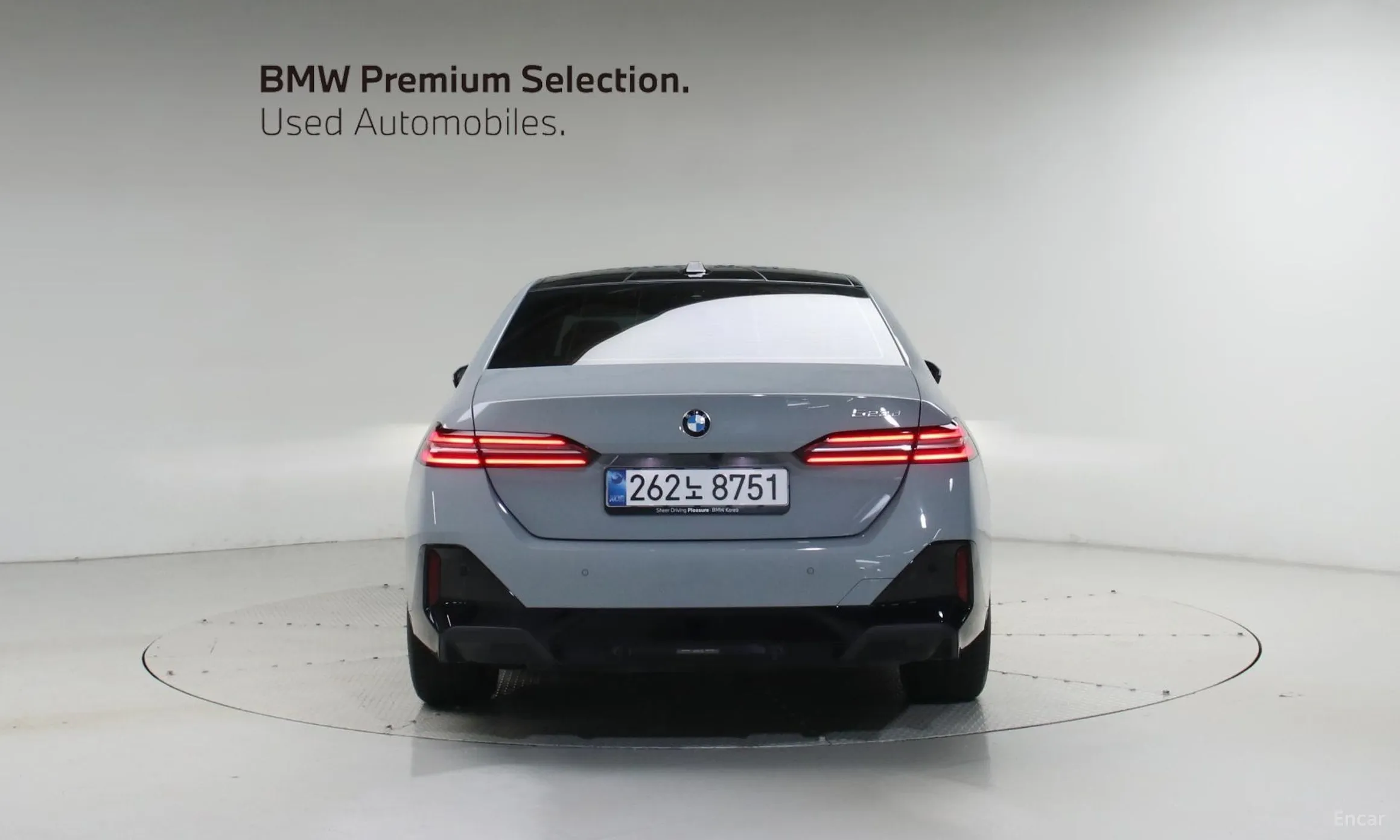 BMW 5 Series (G60) превью 3