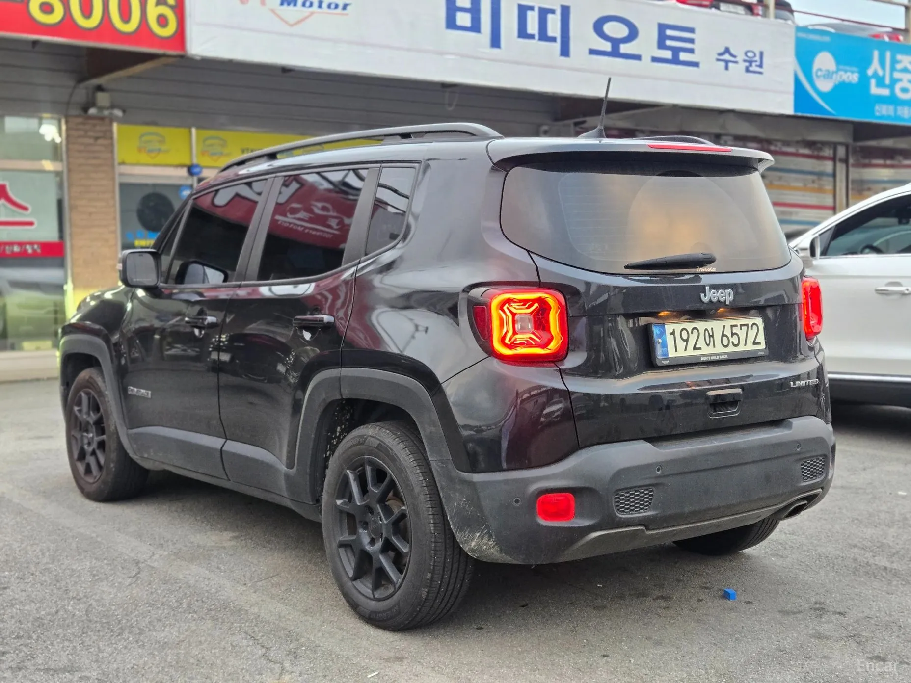 Jeep Renegade превью 4