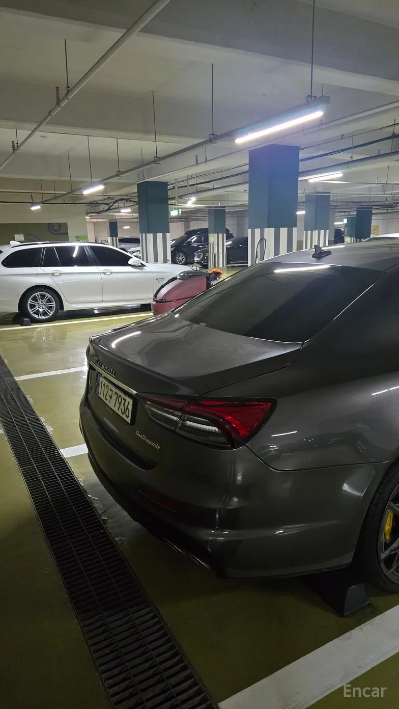 Maserati Quattroporte превью 3