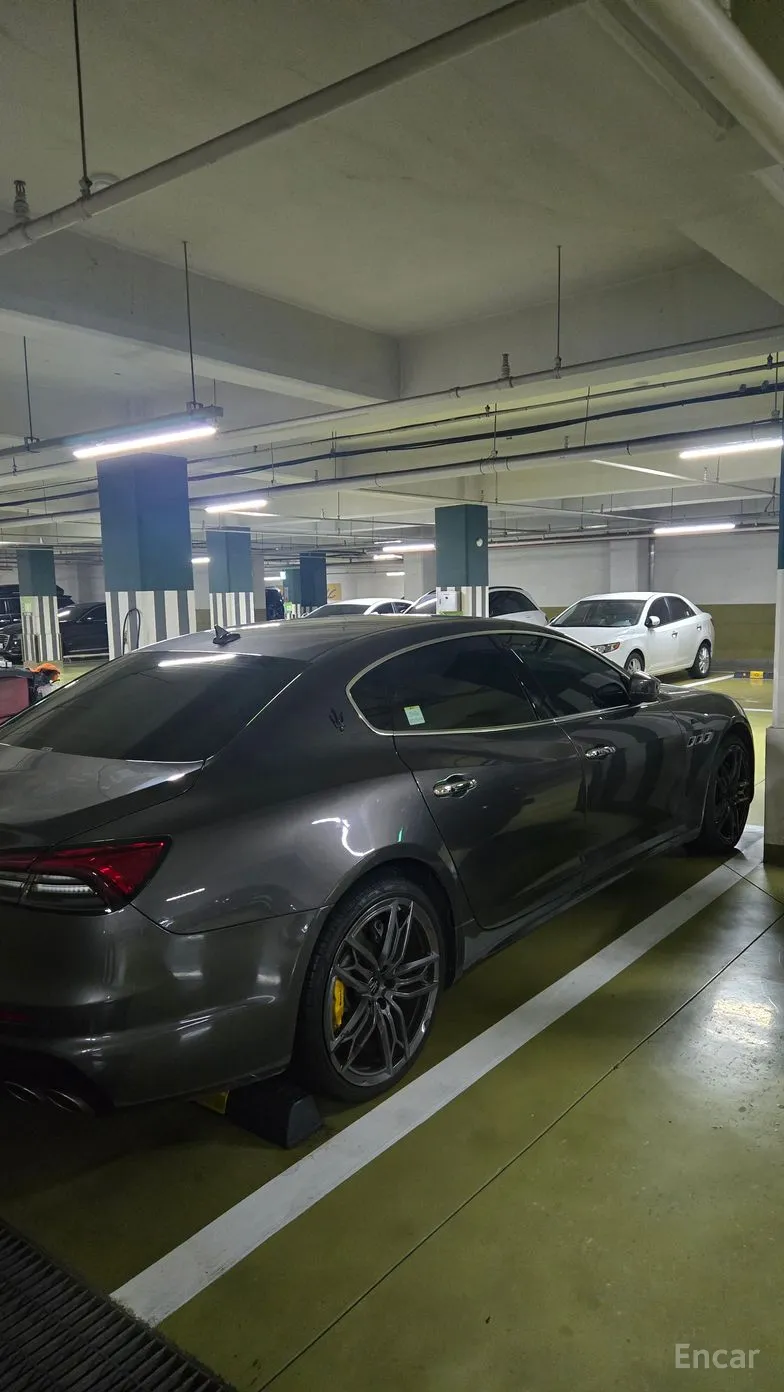 Maserati Quattroporte превью 4
