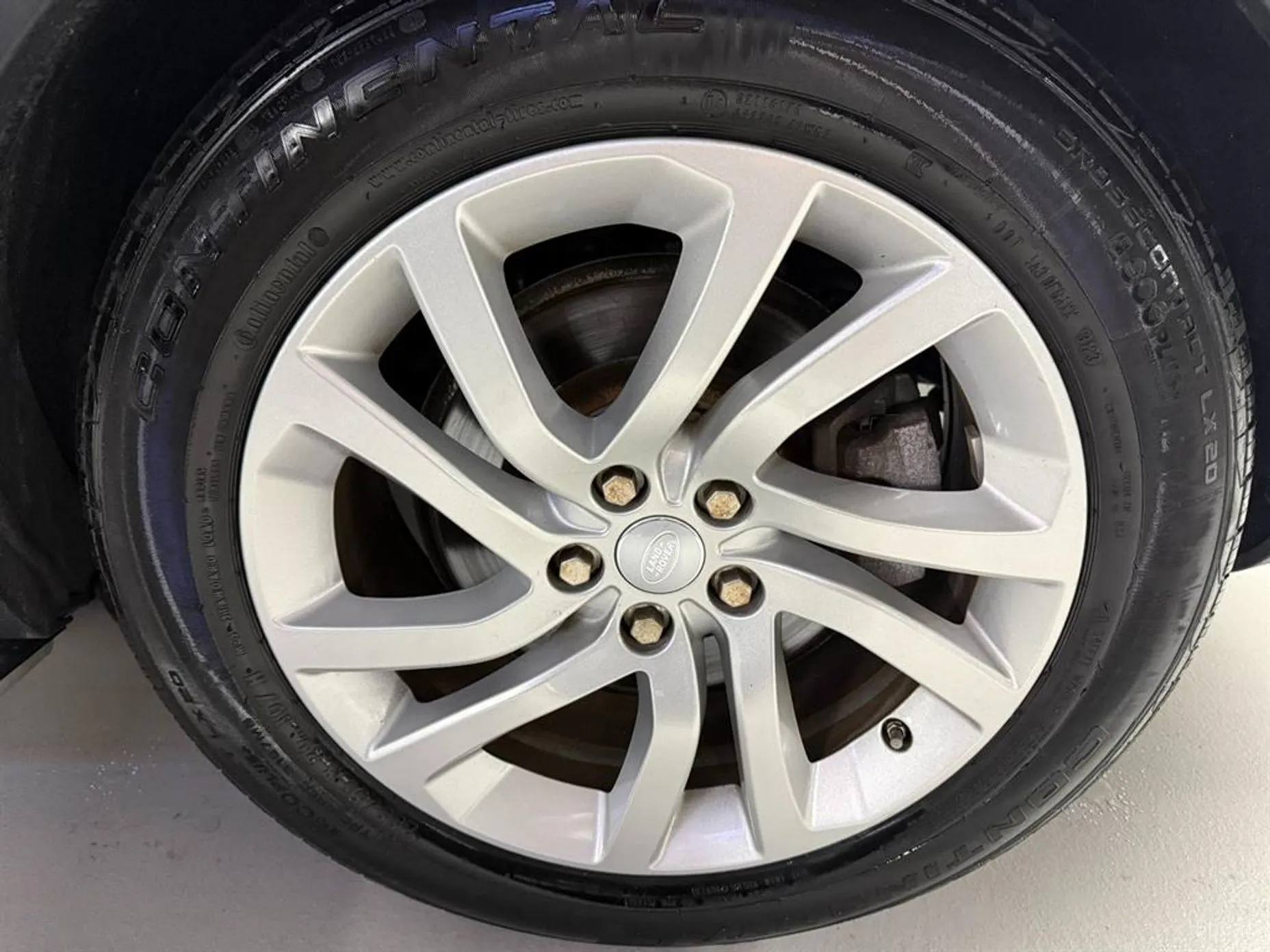 Land Rover Discovery 5 превью 20