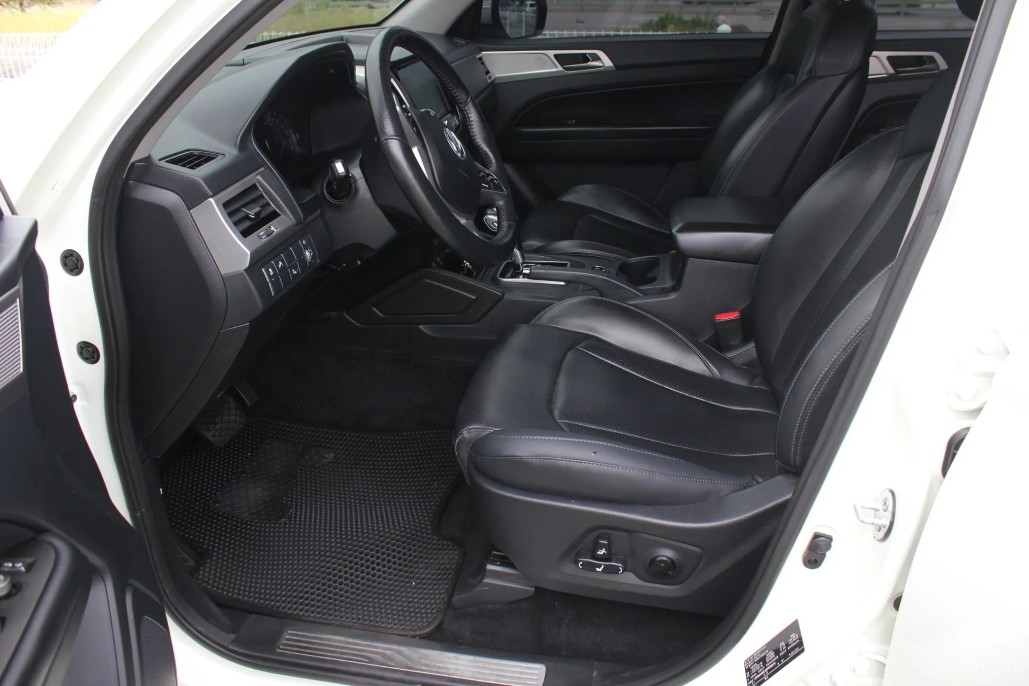KG Mobility (SsangYong) Rexton Sports превью 10