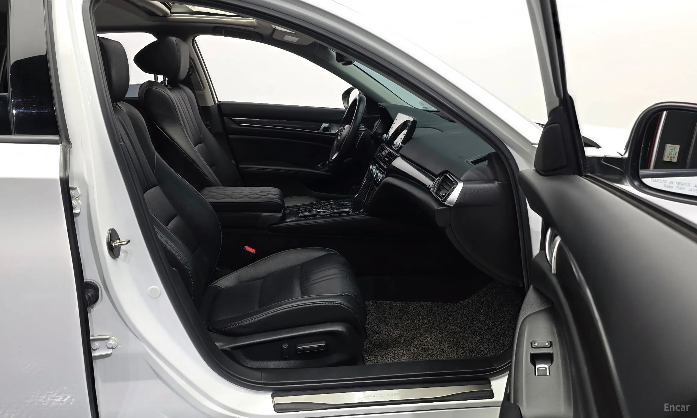 Honda Accord 10th Generation превью 11