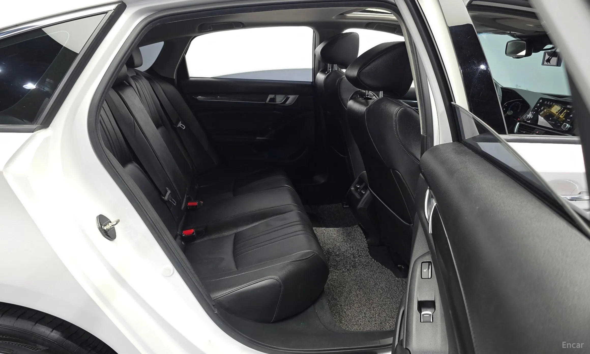 Honda Accord 10th Generation превью 12