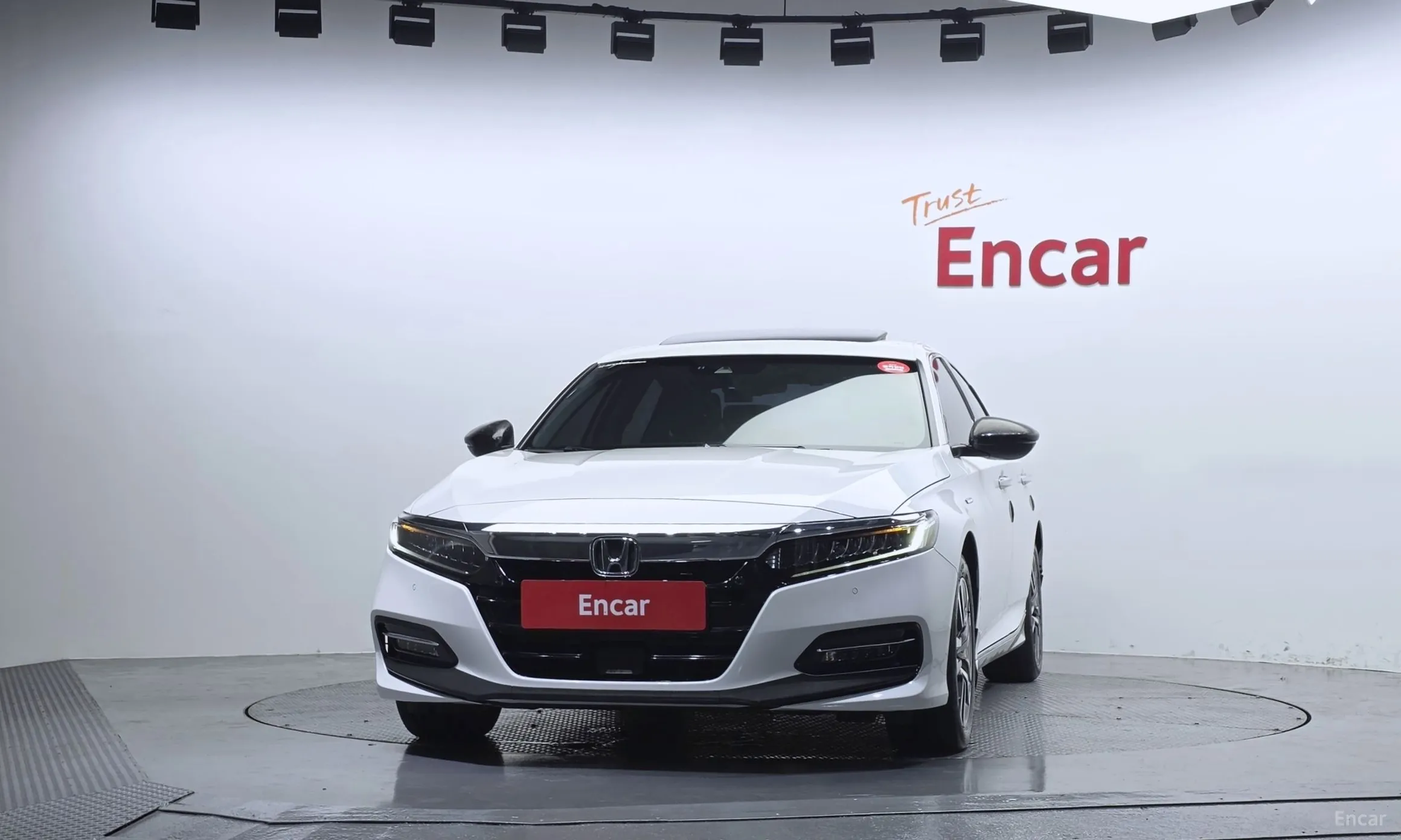 Honda Accord 10th Generation превью 3