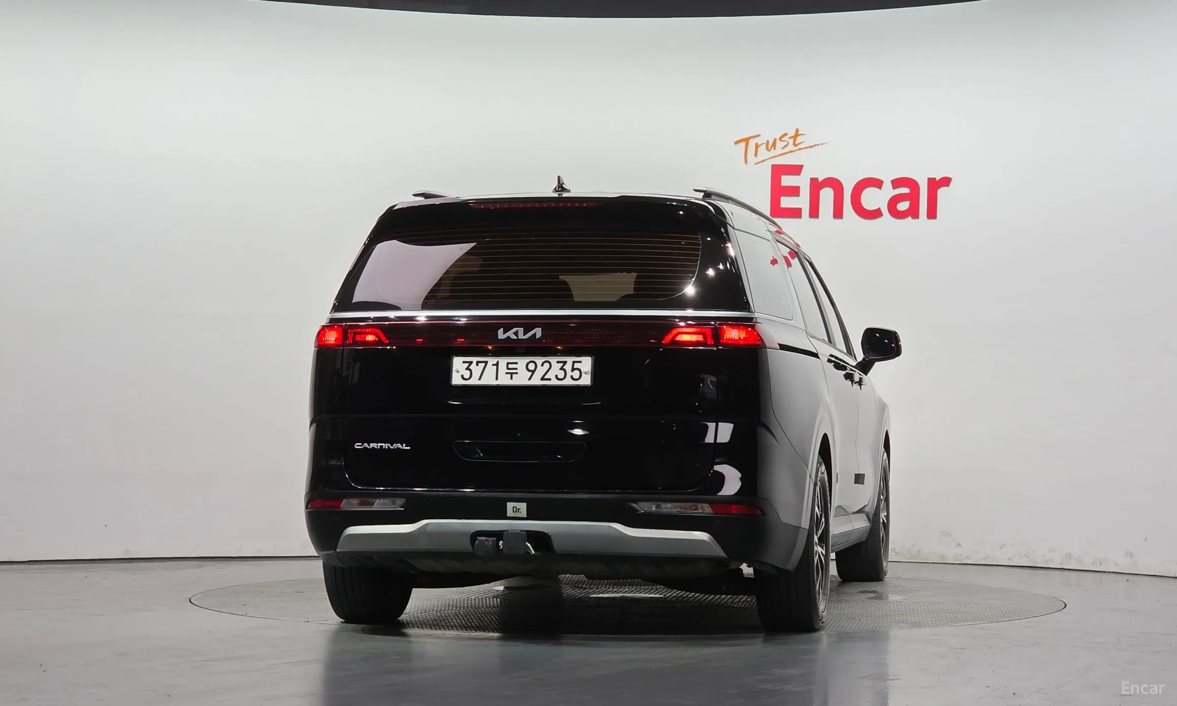 Kia Carnival Gen 4 превью 4