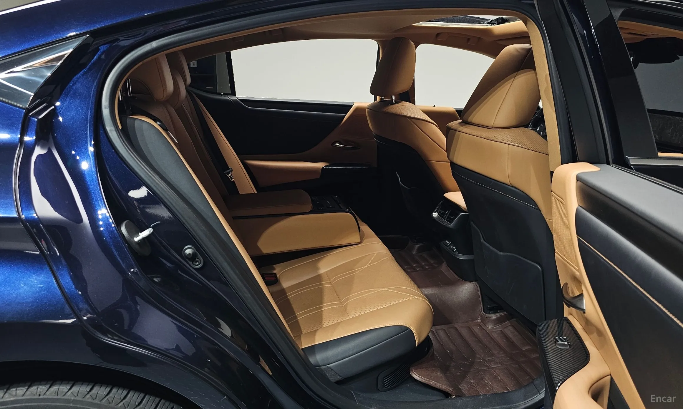 Lexus ES300h 7th Generation превью 11