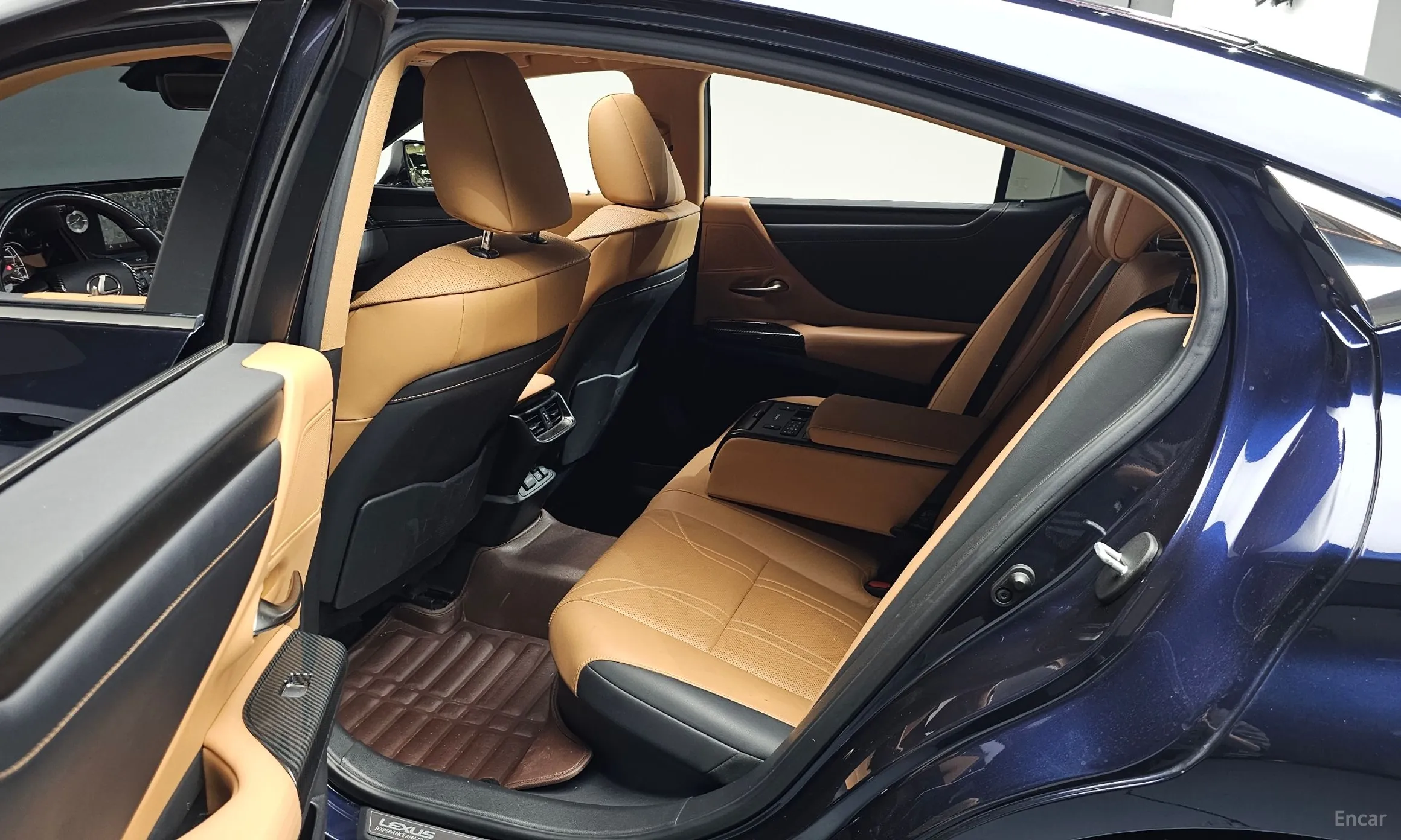 Lexus ES300h 7th Generation превью 12